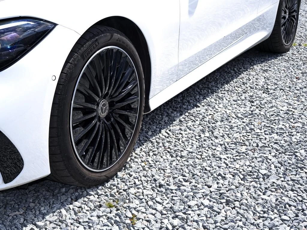 Mercedes-Benz-CLE 200-image-5