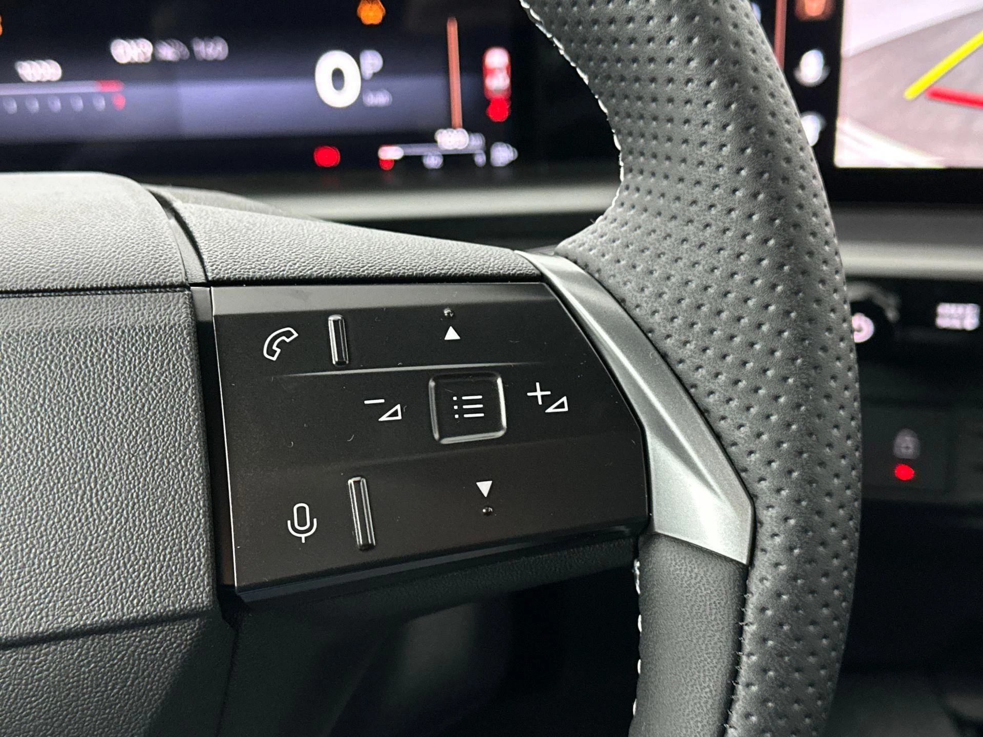 Opel-Grandland-image-13