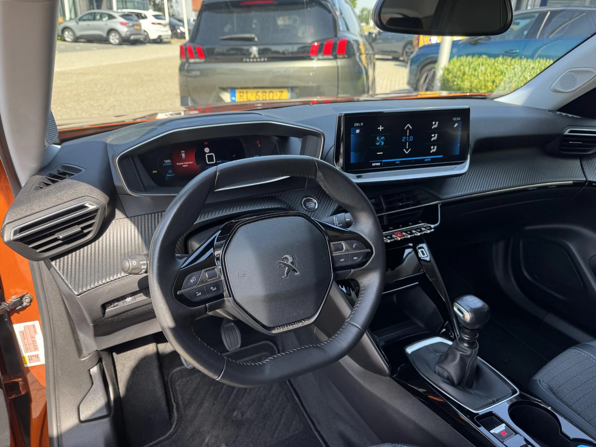 Peugeot-2008-image-17