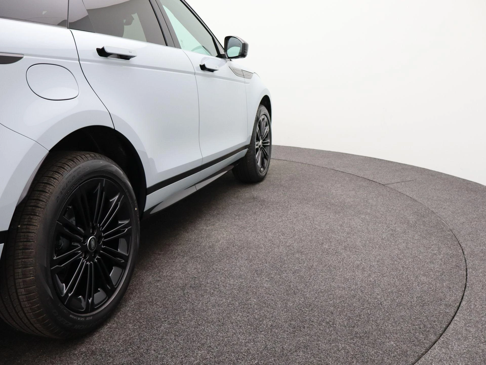 Land Rover-Range Rover Evoque-image-43