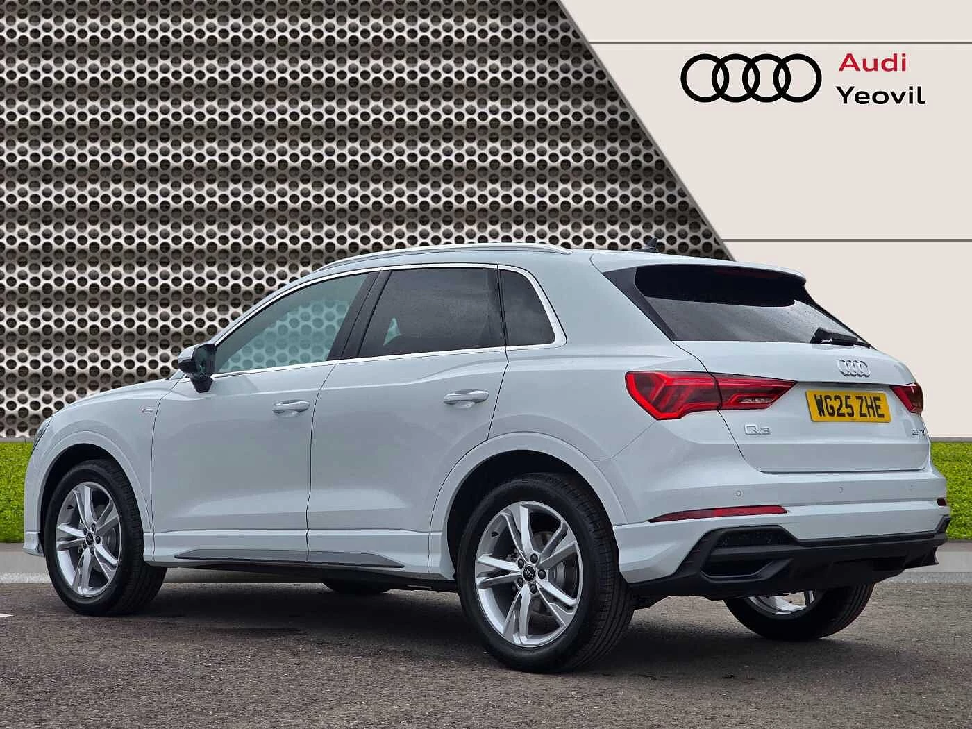 Audi-Q3-image-2