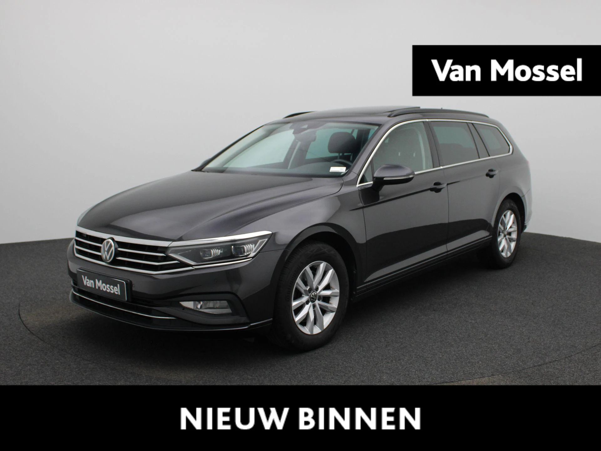 Volkswagen-Passat-image-0