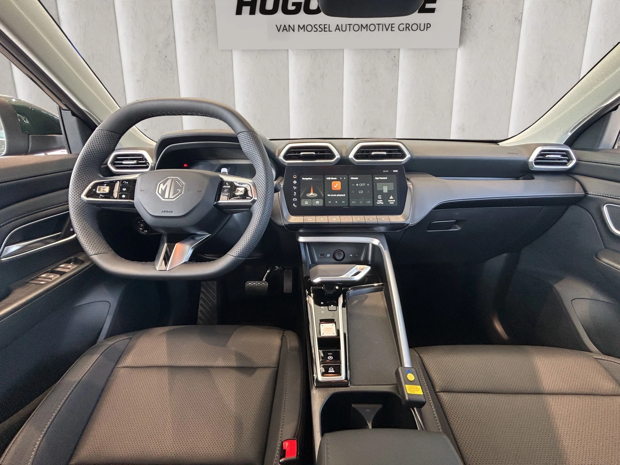MG ZS Luxury 1.5 Hybrid+ Autom LED ACC GJR RFK SHZ
