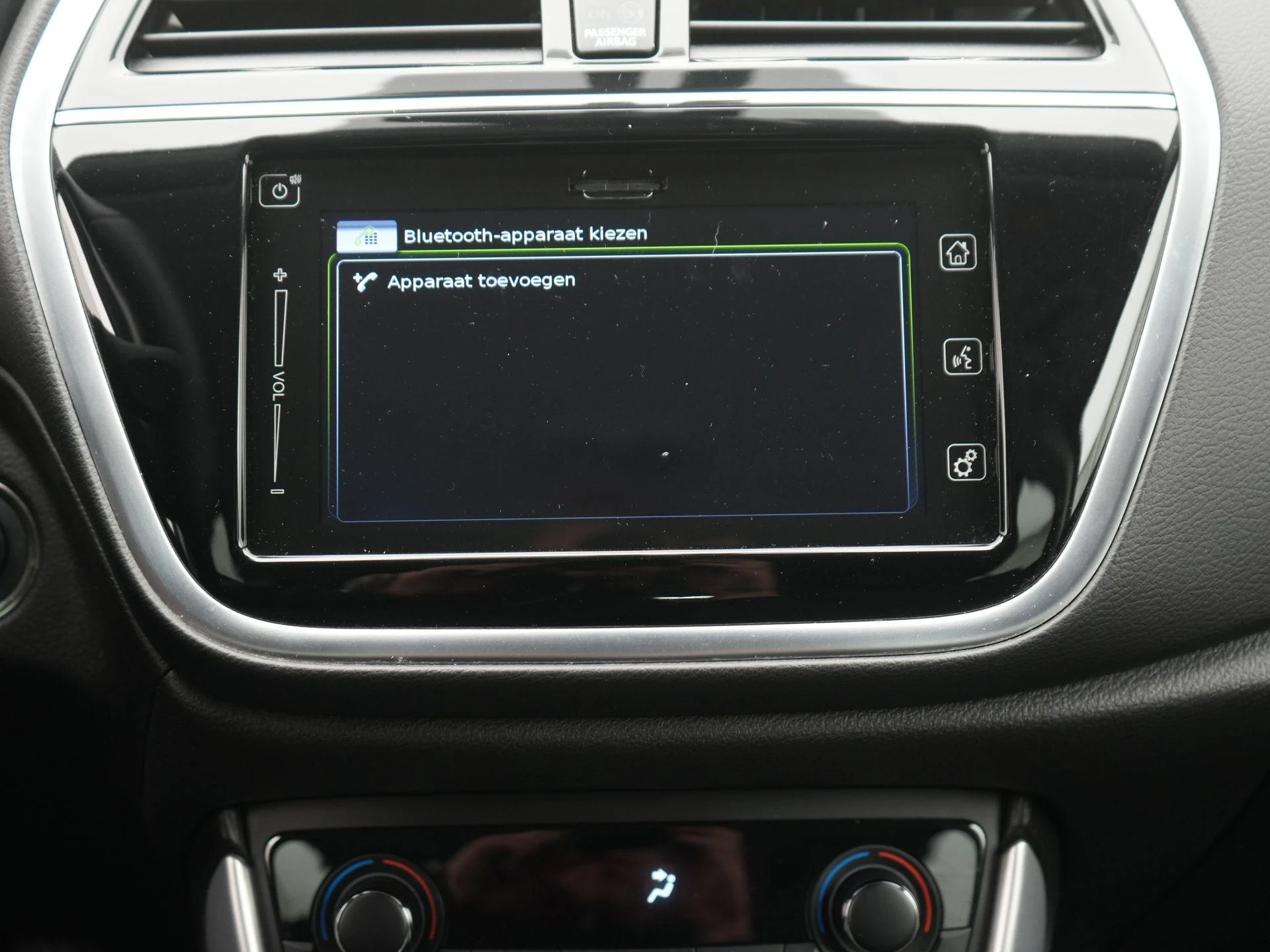 Suzuki-S-Cross-image-12