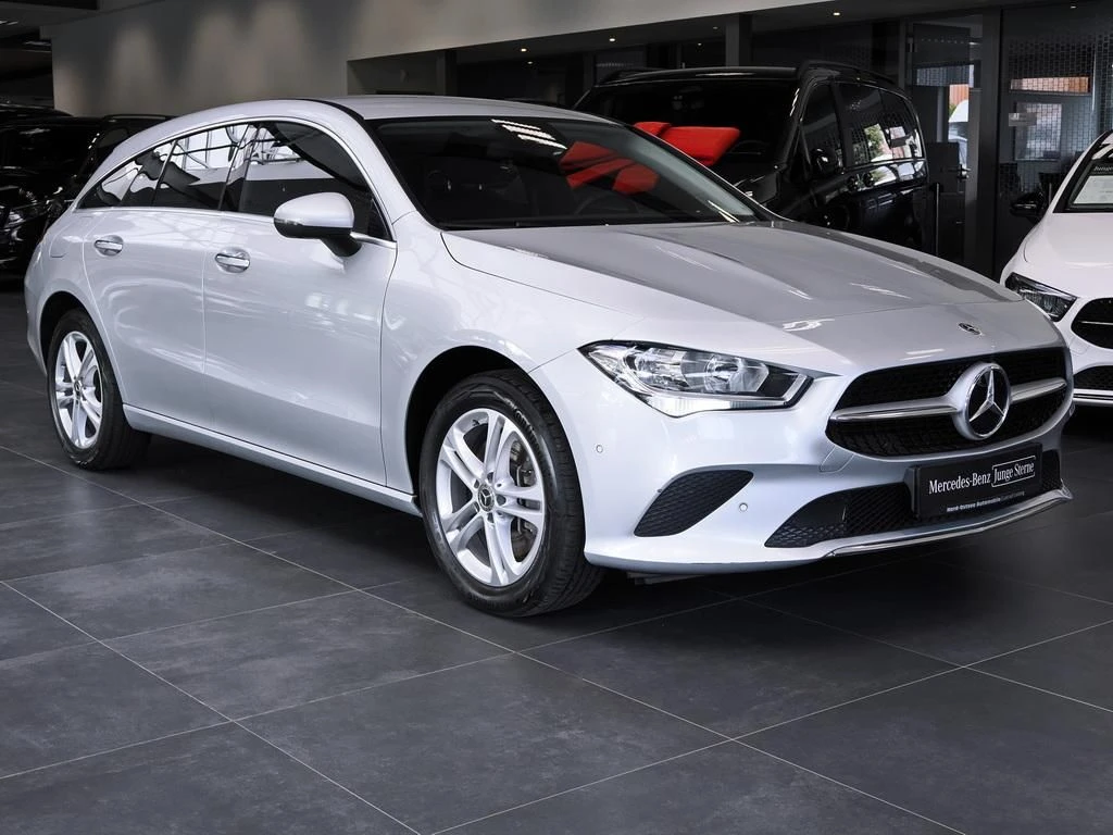 Mercedes-Benz-CLA 250 e-image-4