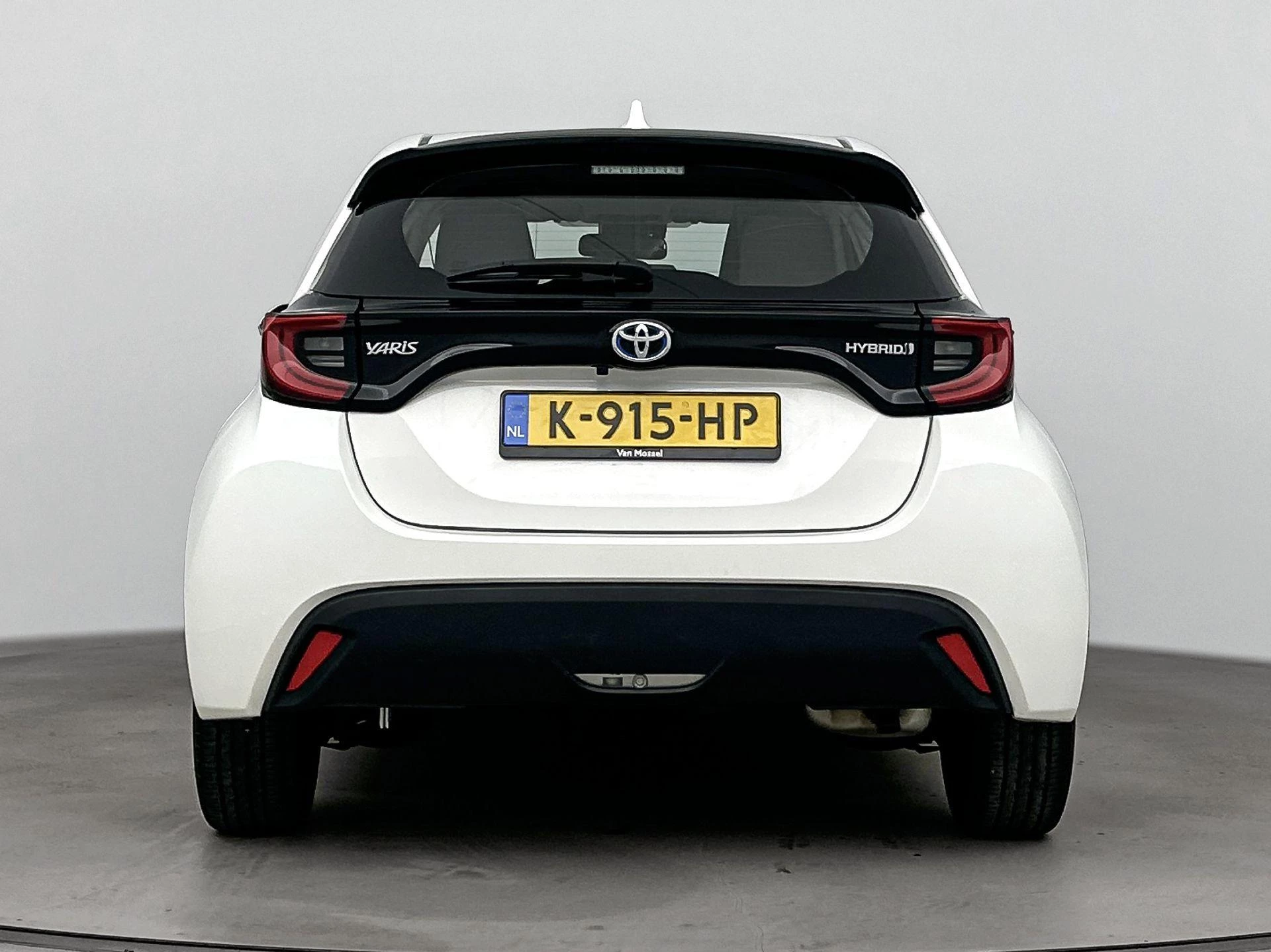 Toyota-Yaris-image-2