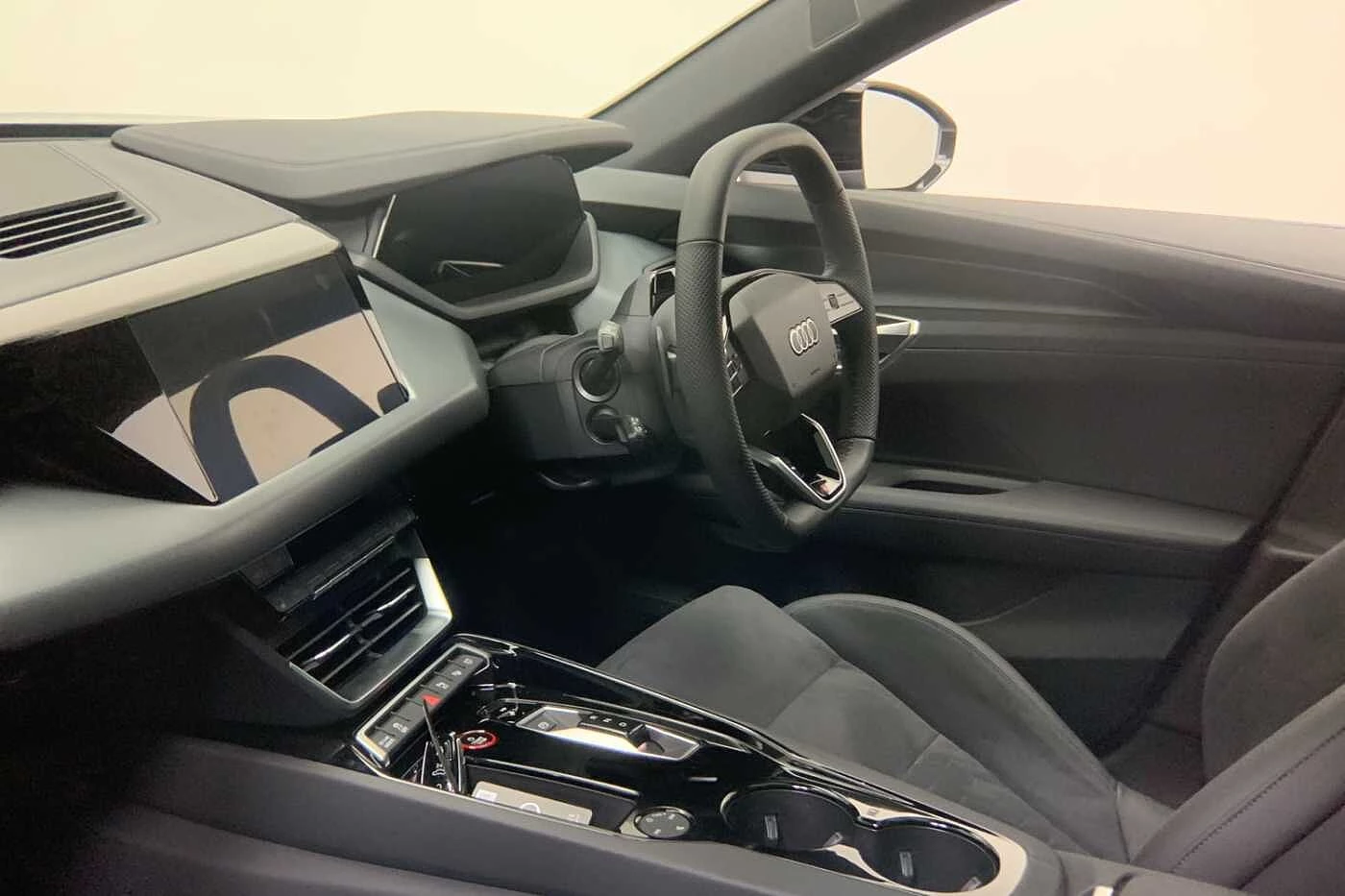 Audi-e-tron GT-image-1