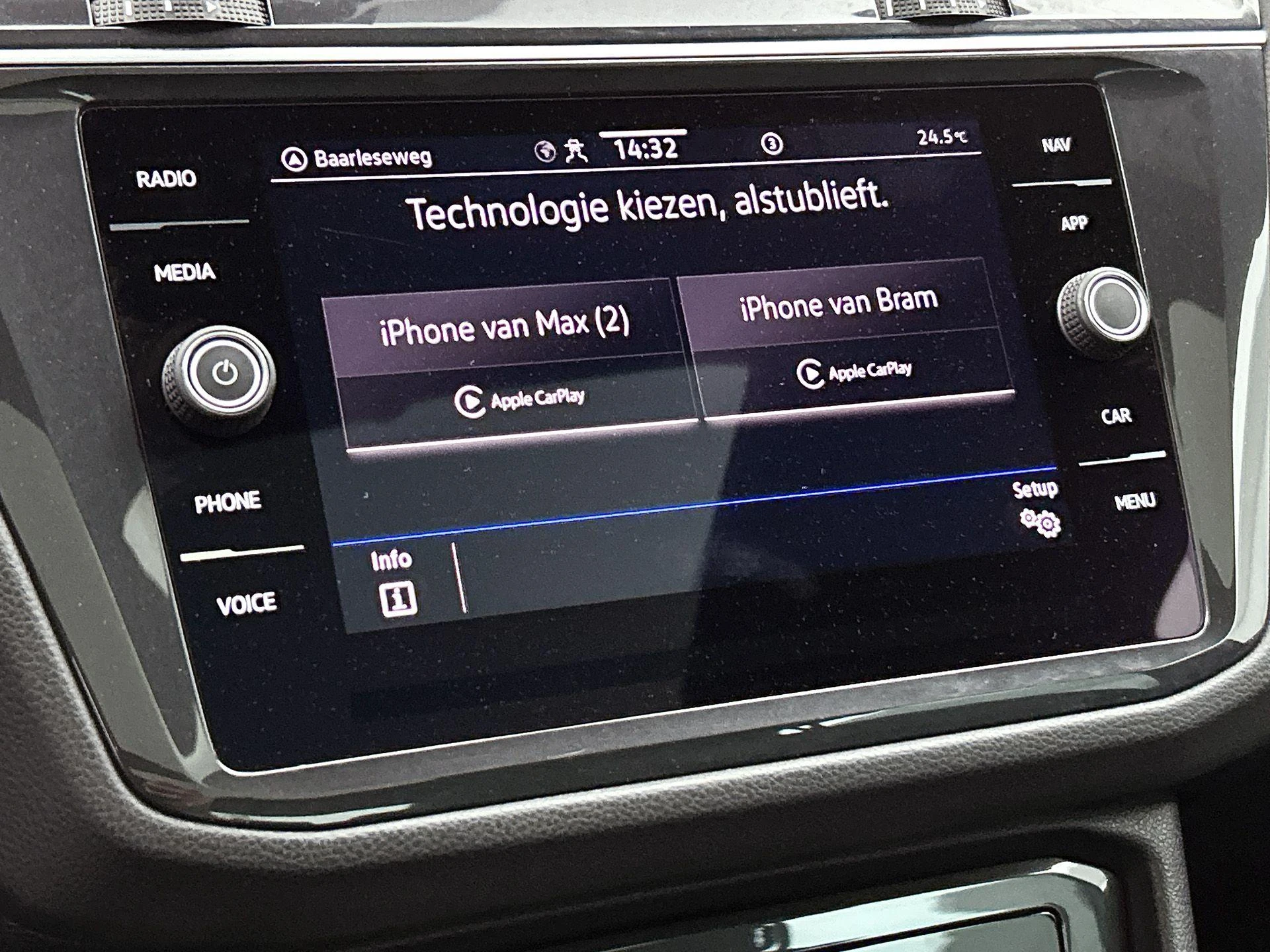 Volkswagen-Tiguan-image-16