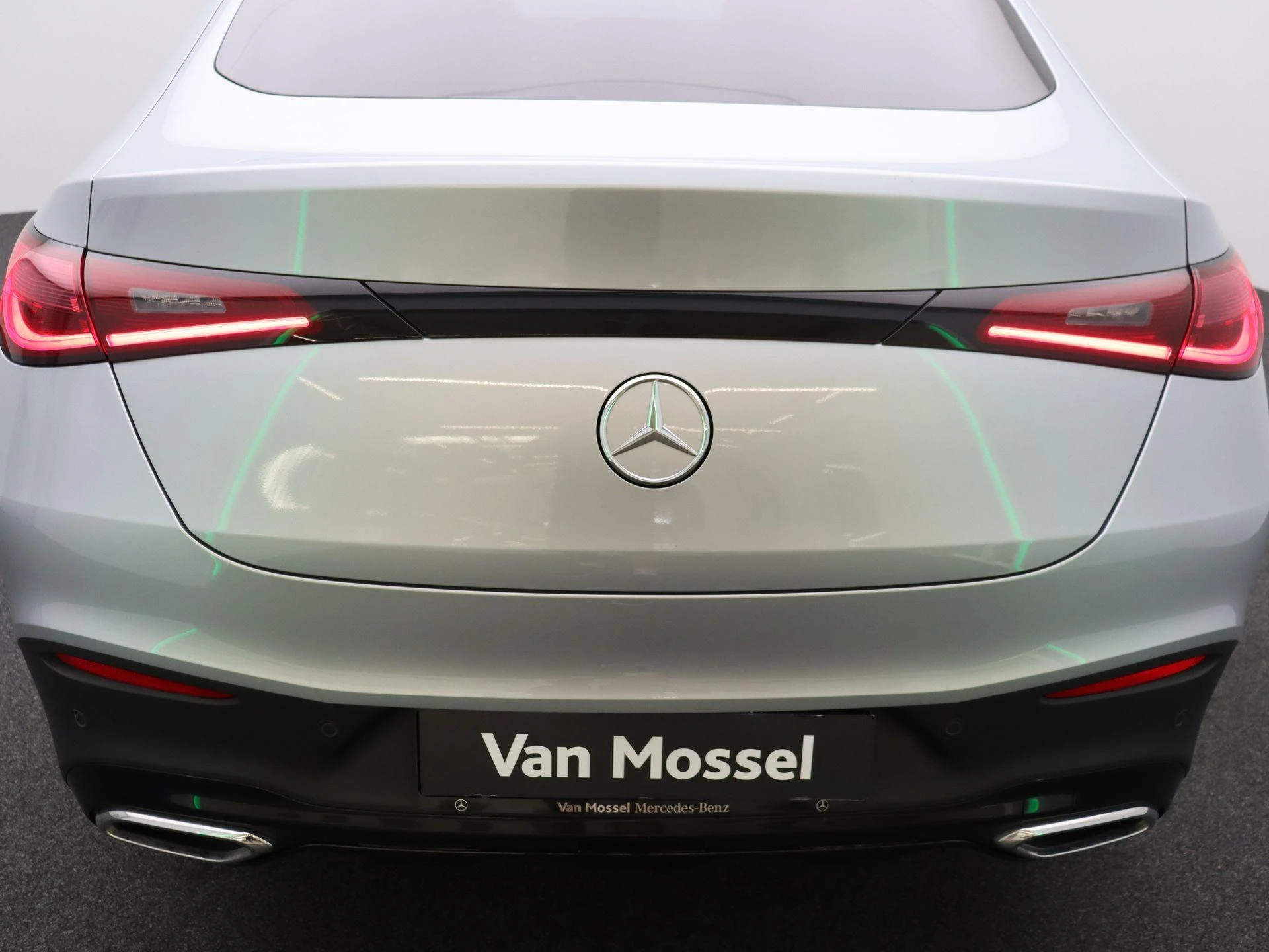 Mercedes-Benz-GLC-image-17