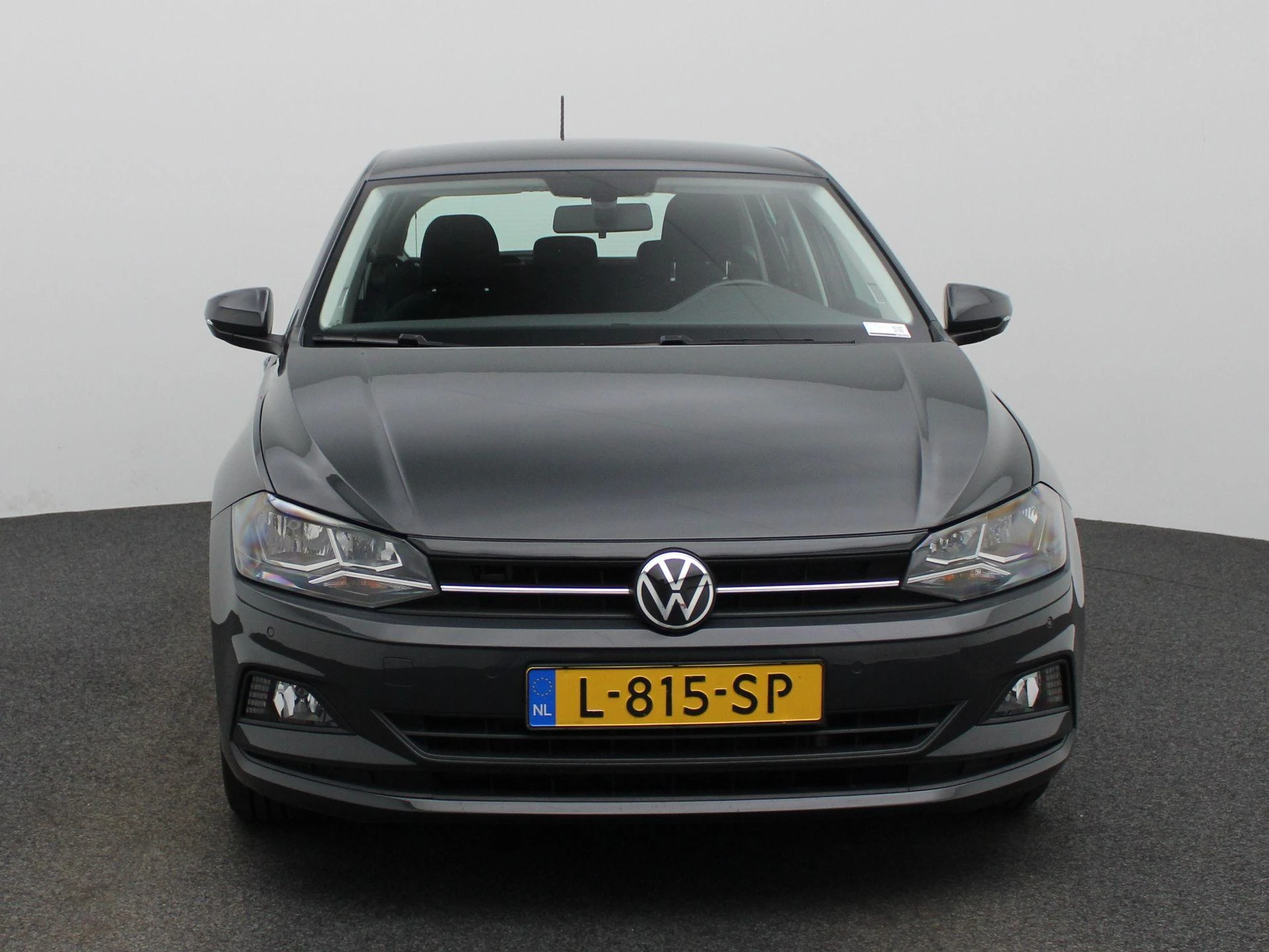 Volkswagen-Polo-image-2