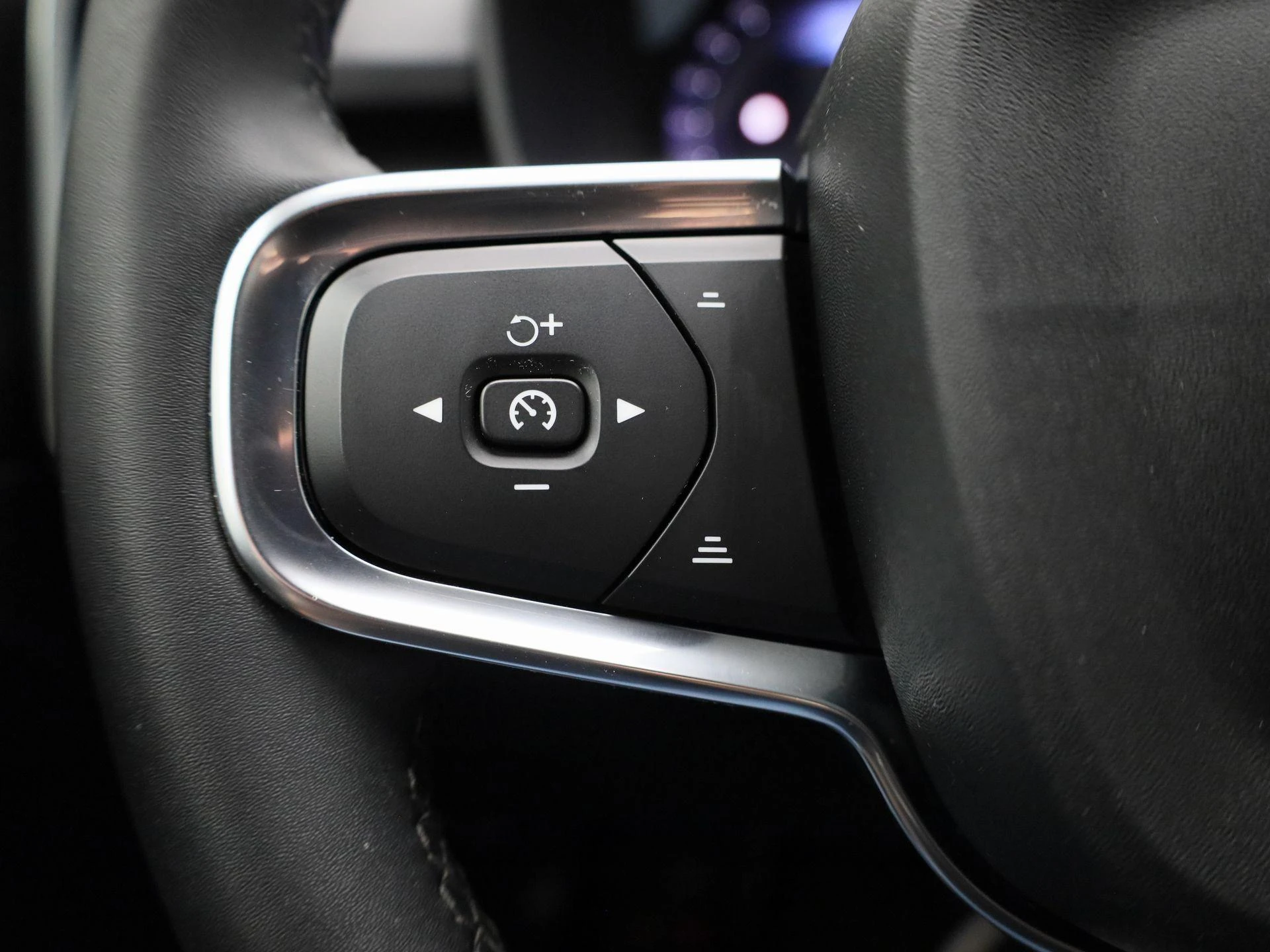 Volvo-XC40-image-17