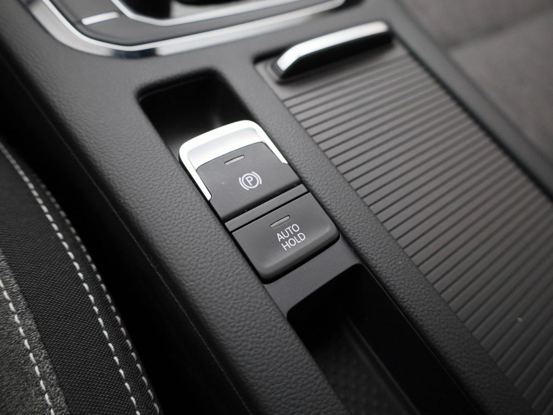 Volkswagen-Passat-image-26