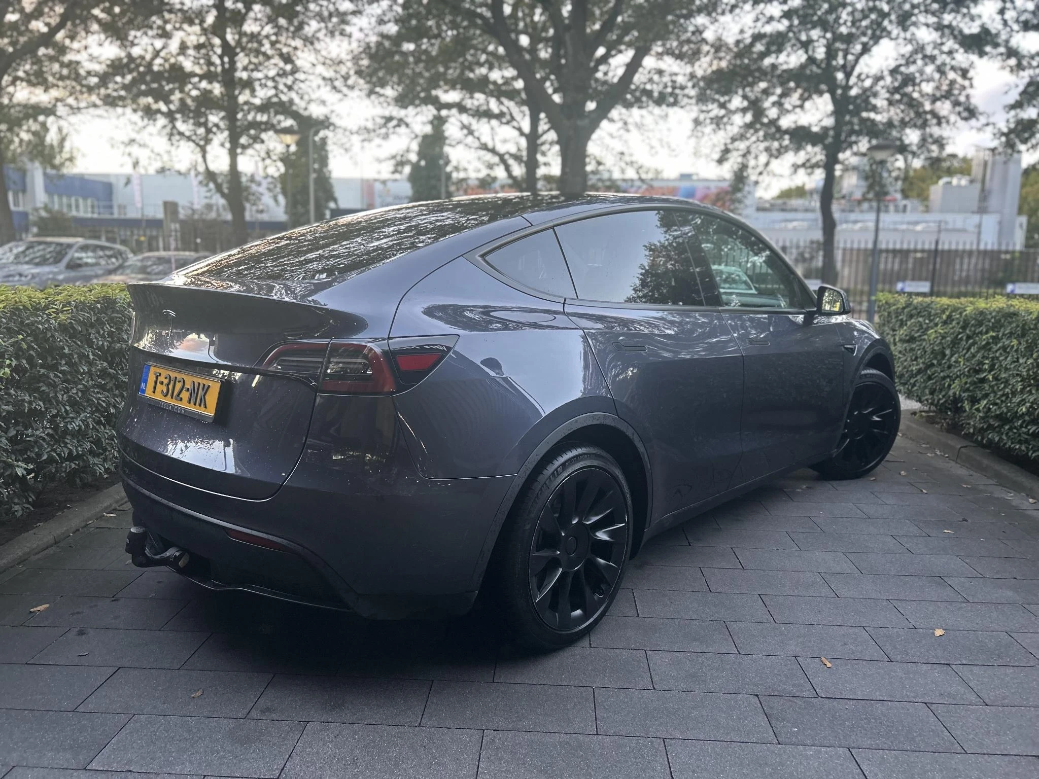 Tesla-Model Y-image-1