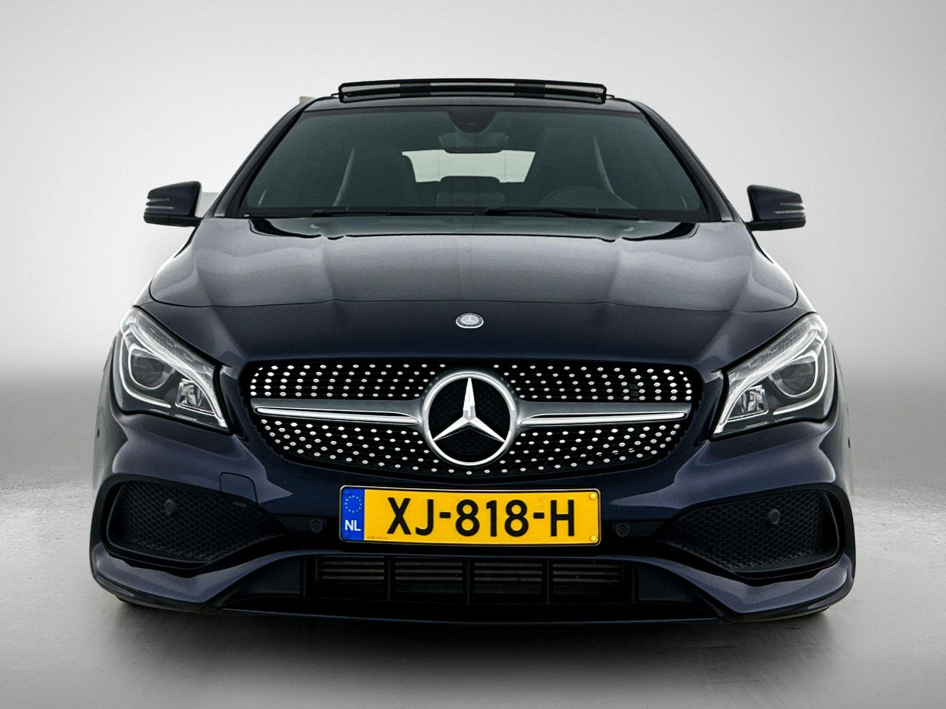 Mercedes-Benz-CLA-image-4