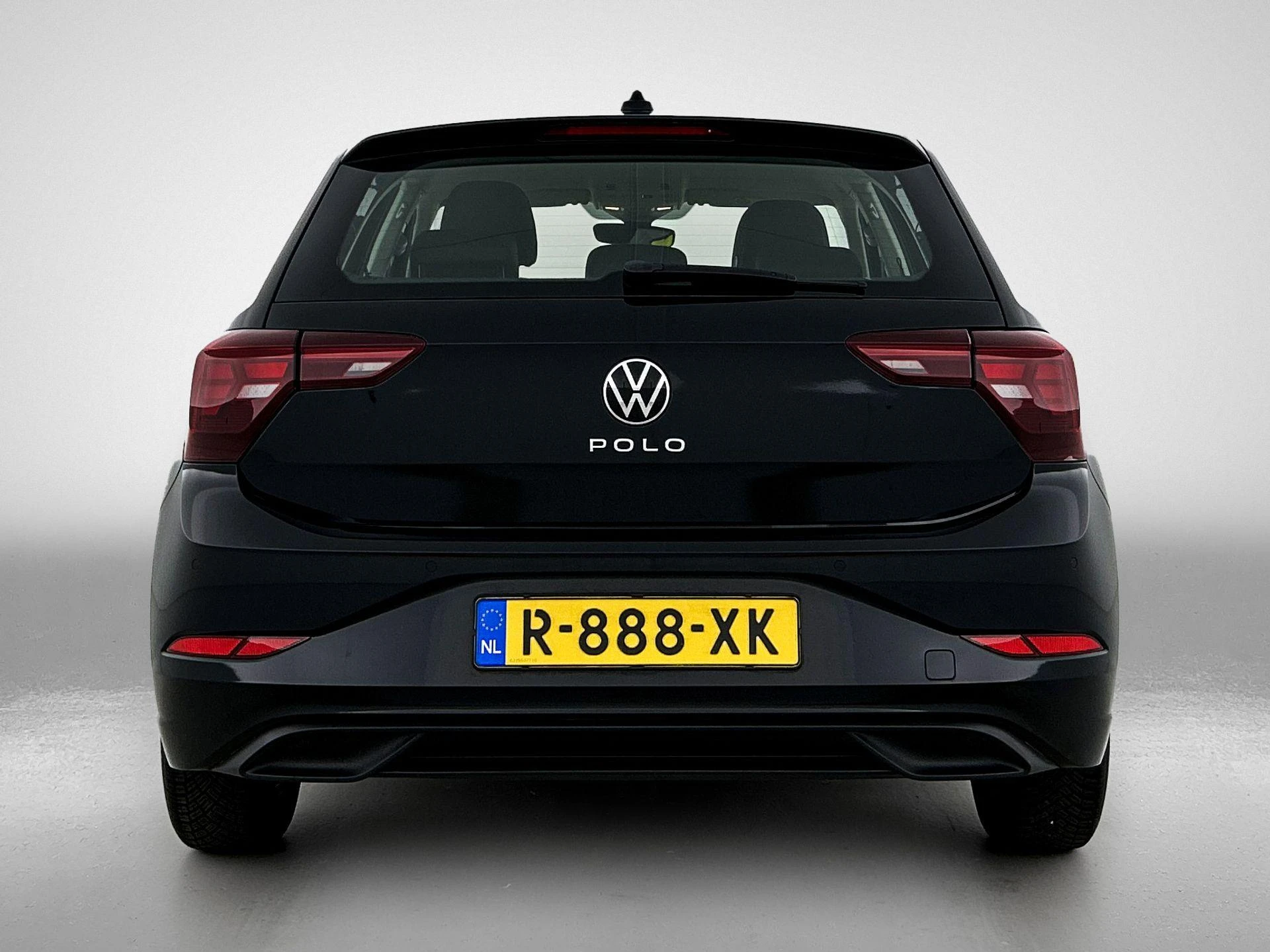 Volkswagen-Polo-image-2