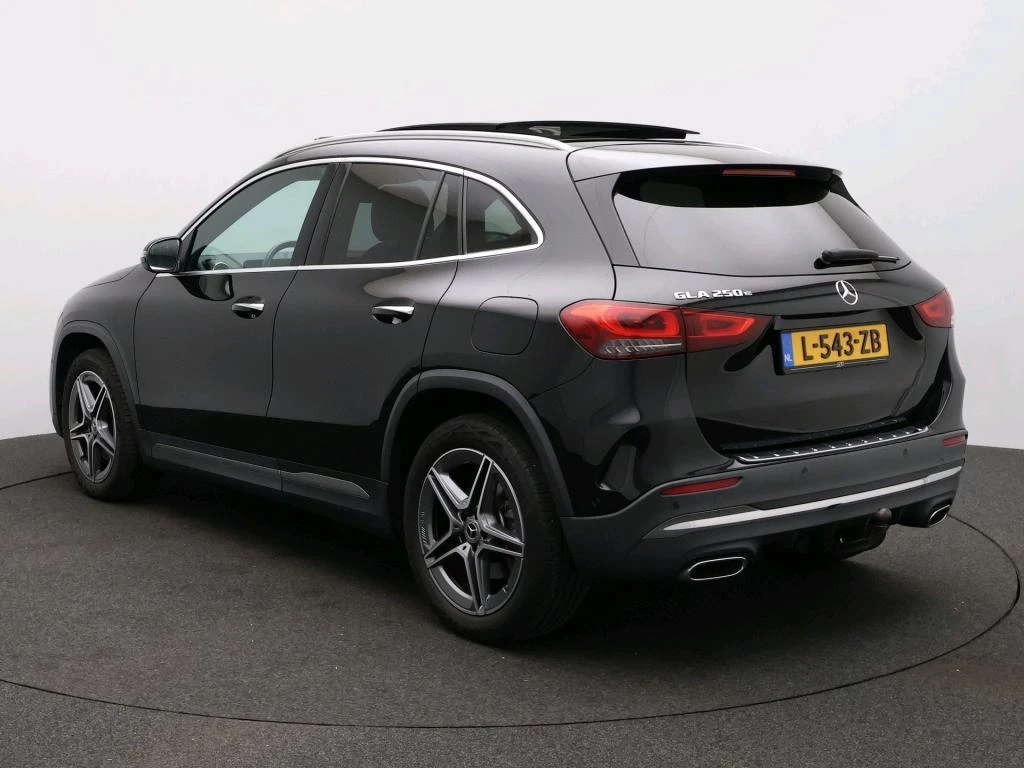 Mercedes-Benz-GLA-image-3