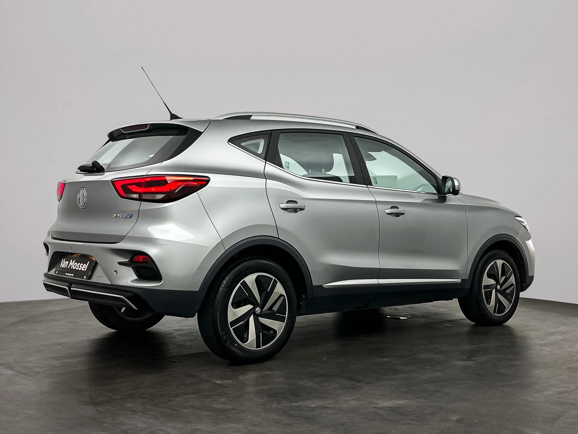 MG-ZS EV-image-3