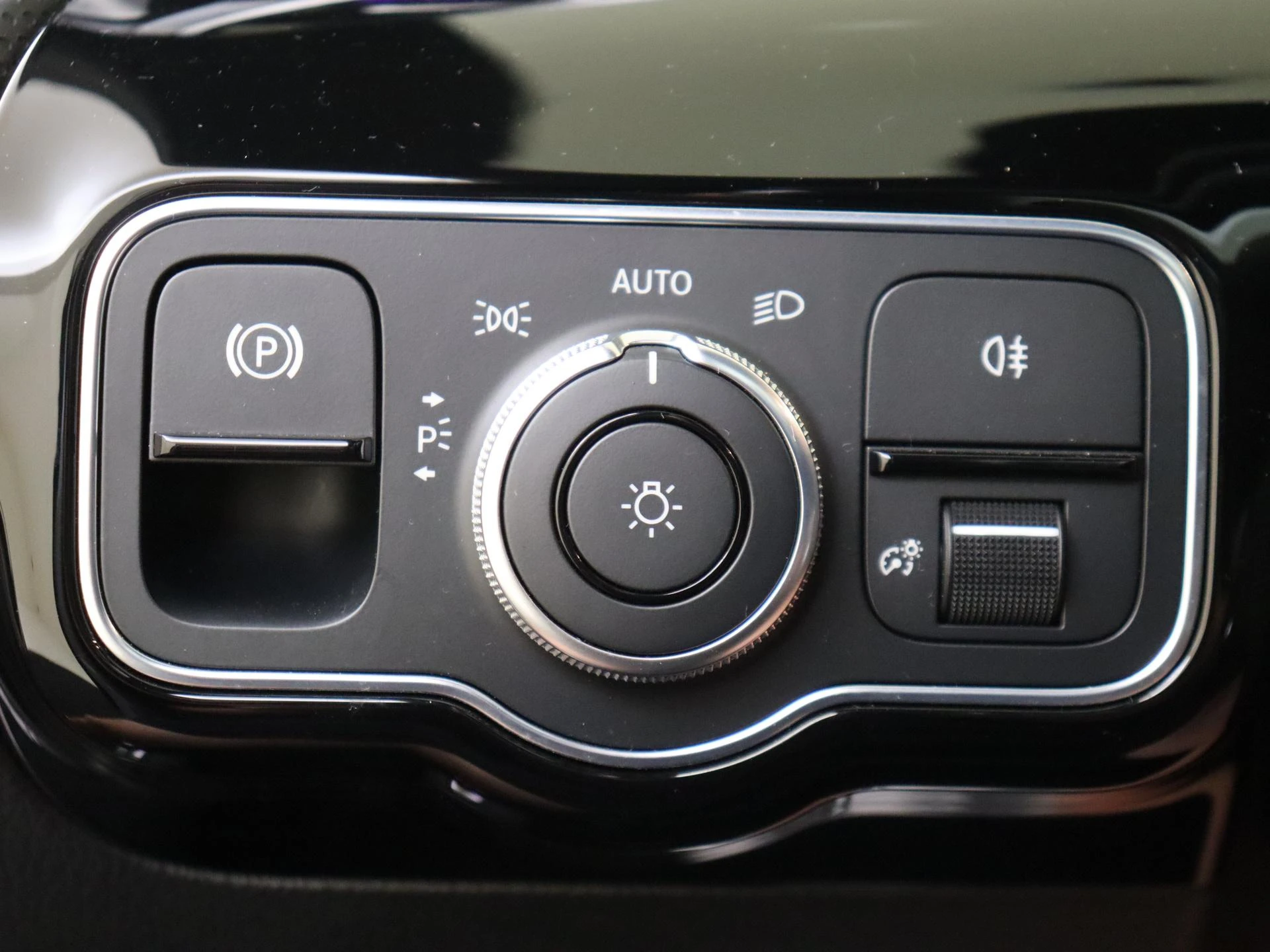 Mercedes-Benz A-Klasse 180 Business Solution AMG