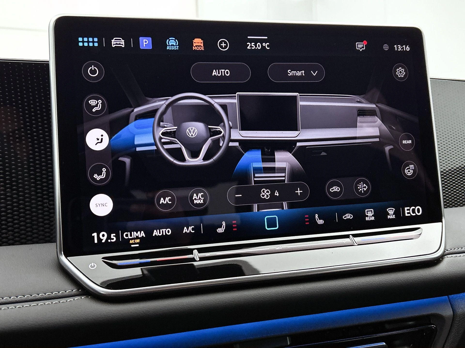 Volkswagen-Tiguan-image-22