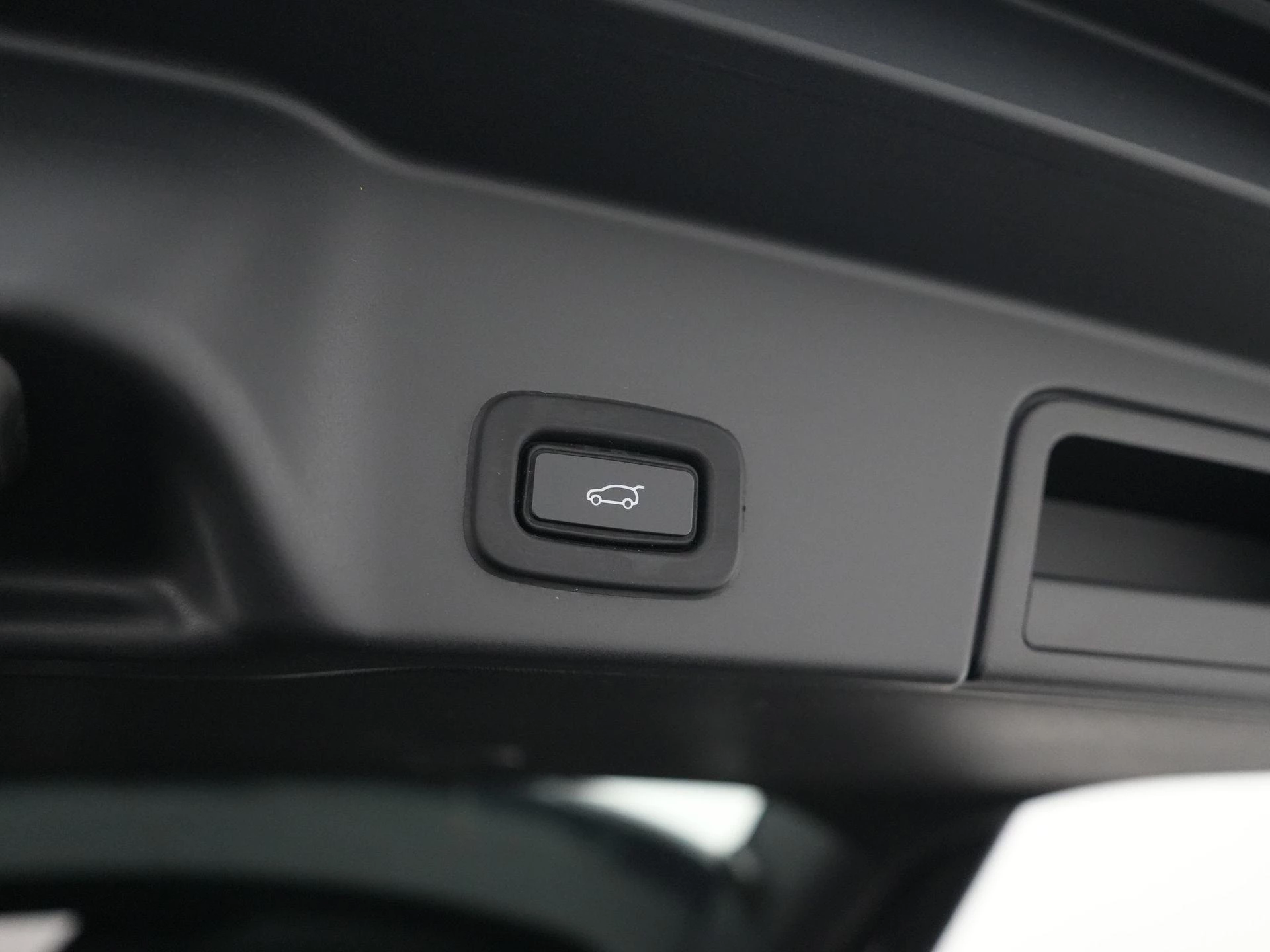 Land Rover-Range Rover Evoque-image-46