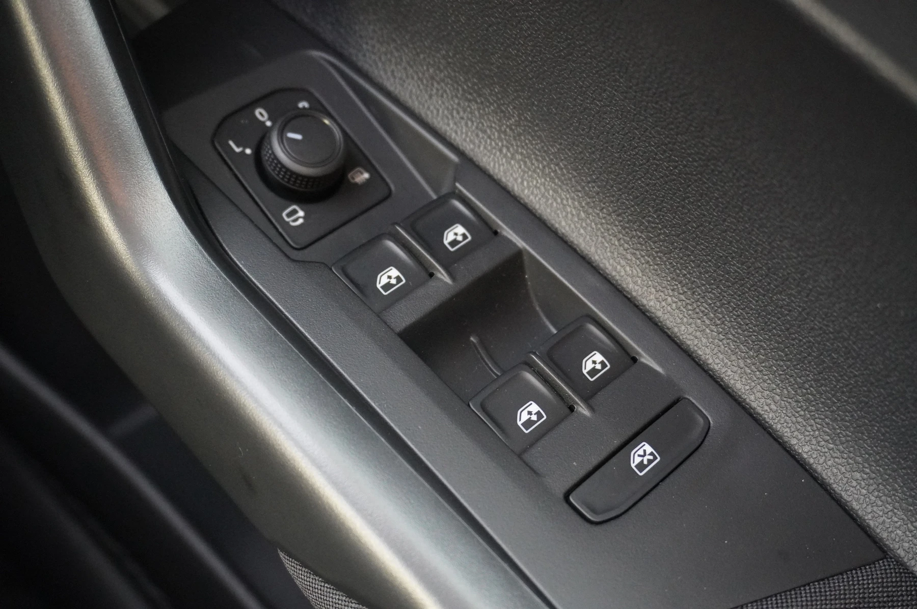 Volkswagen-Polo-image-34