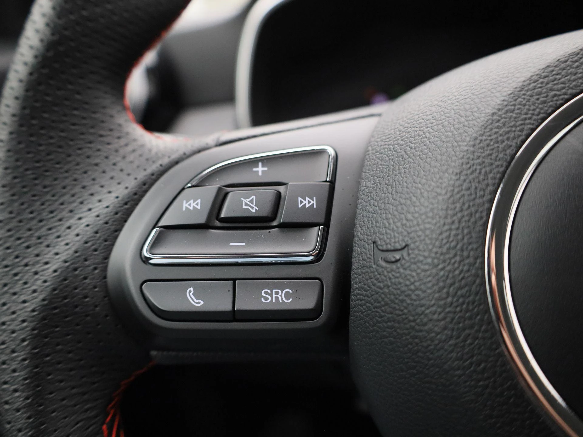 MG ZS EV - 17