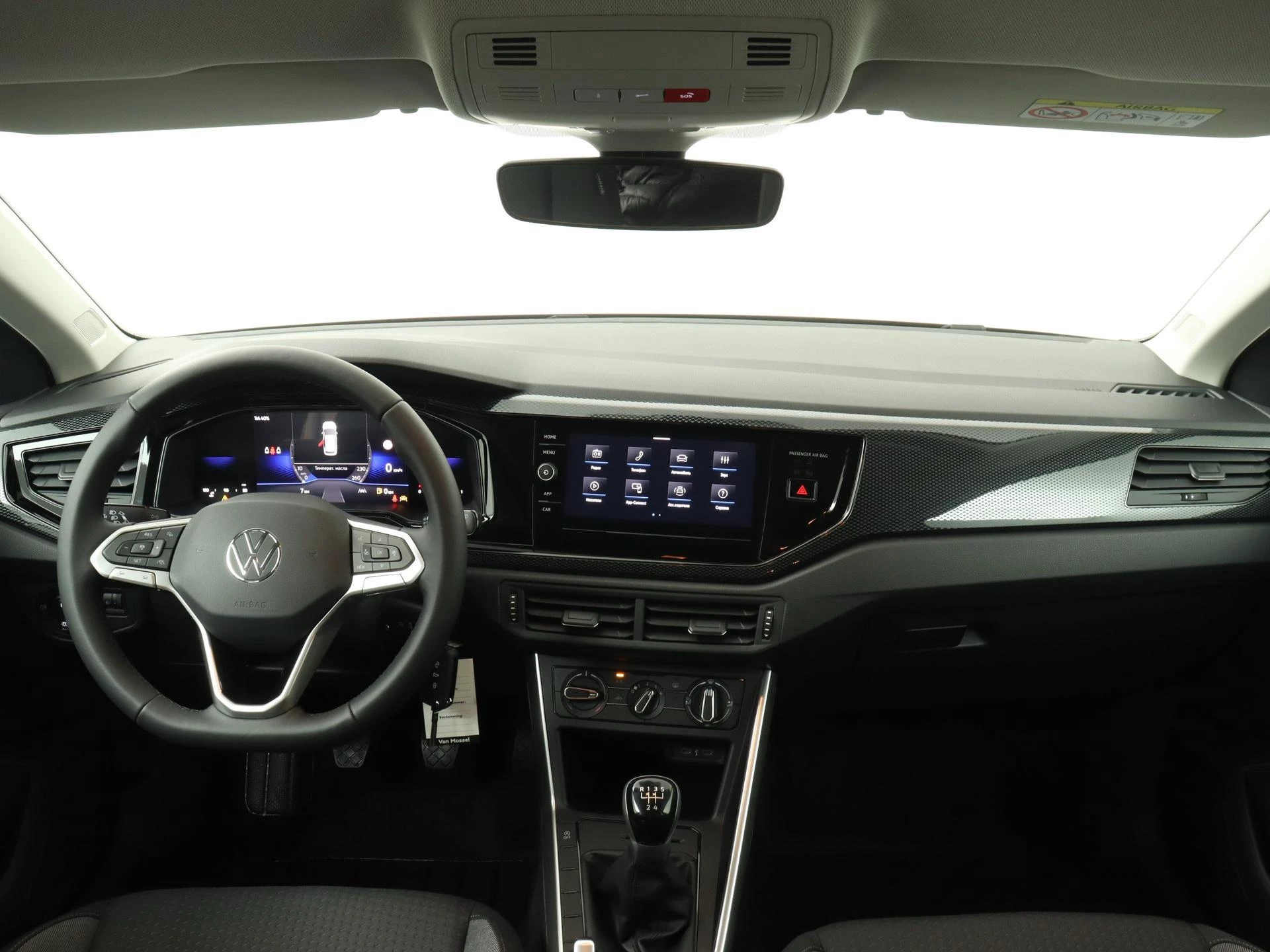 Volkswagen-Polo-image-7