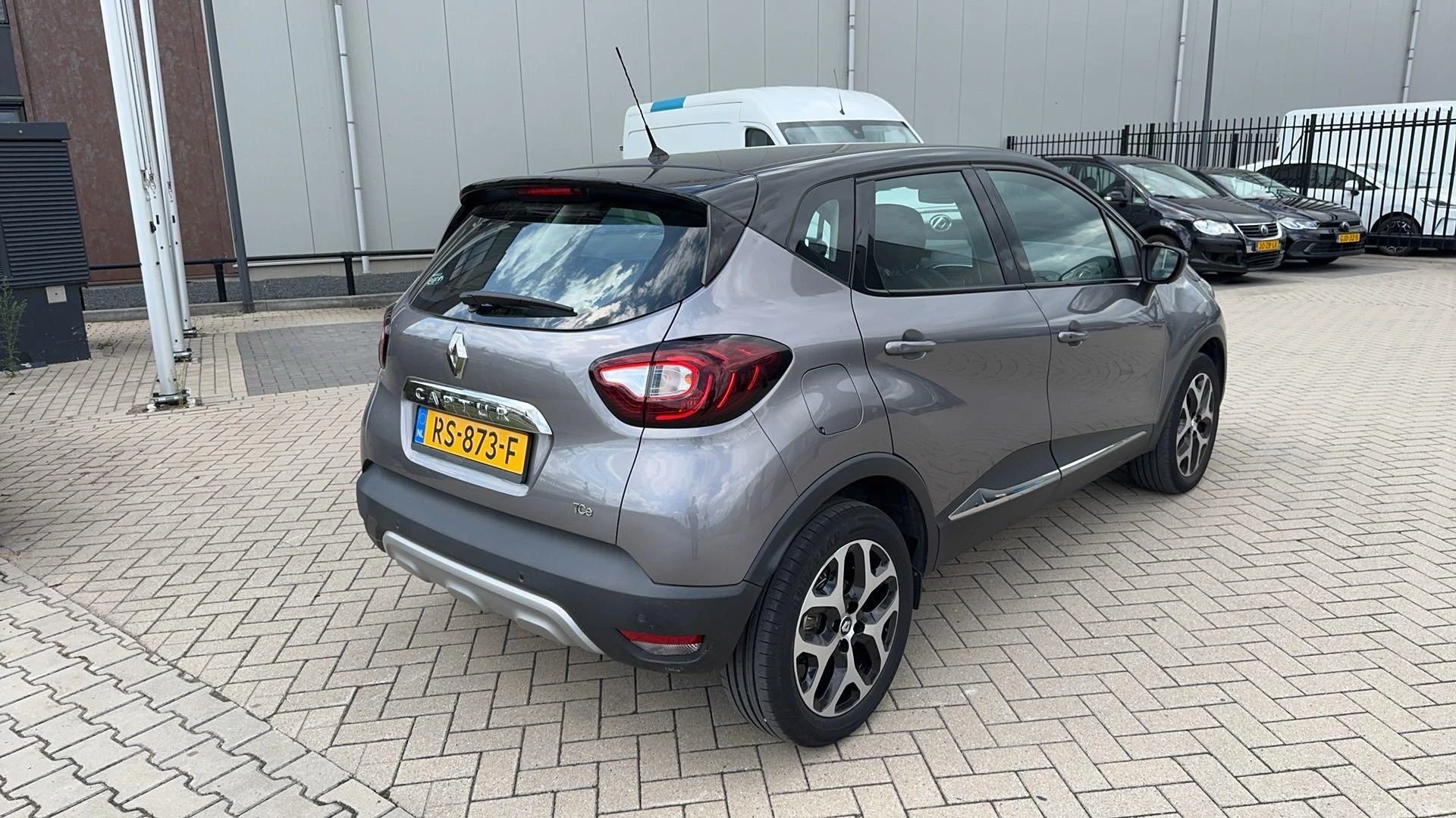 Renault-Captur-image-4