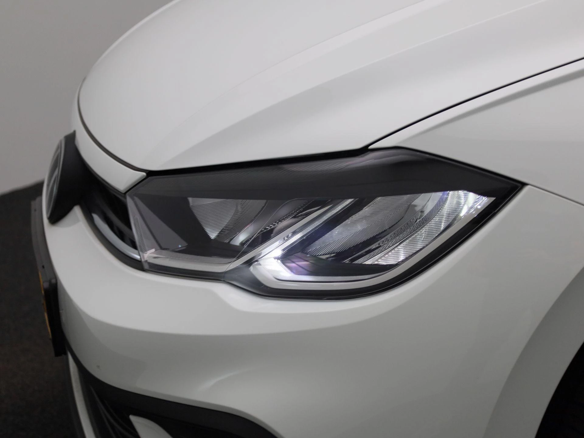 Volkswagen-Polo-image-14