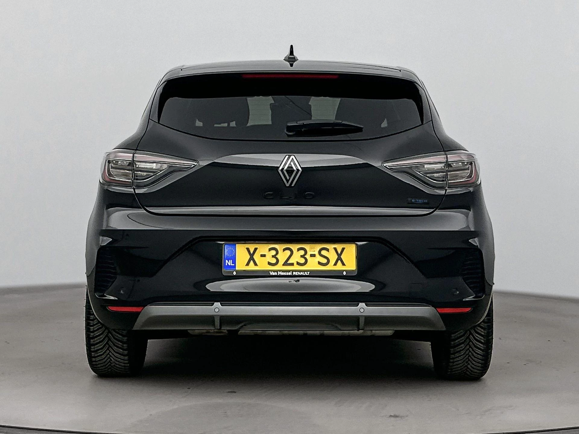 Renault-Clio-image-2