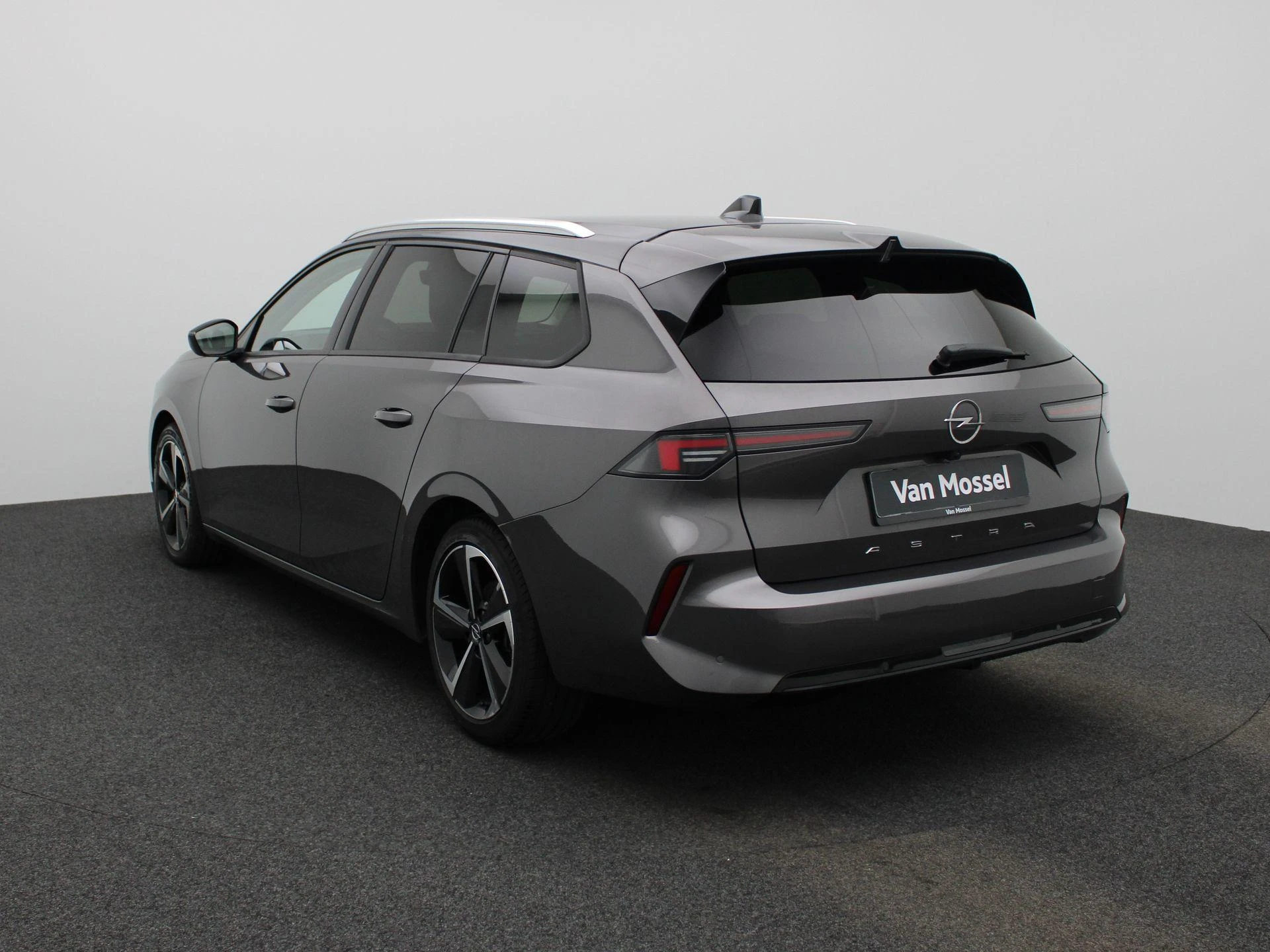 Opel-Astra-image-1