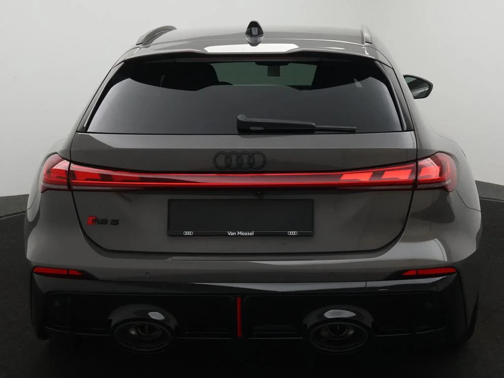 Audi-RS5-image-6