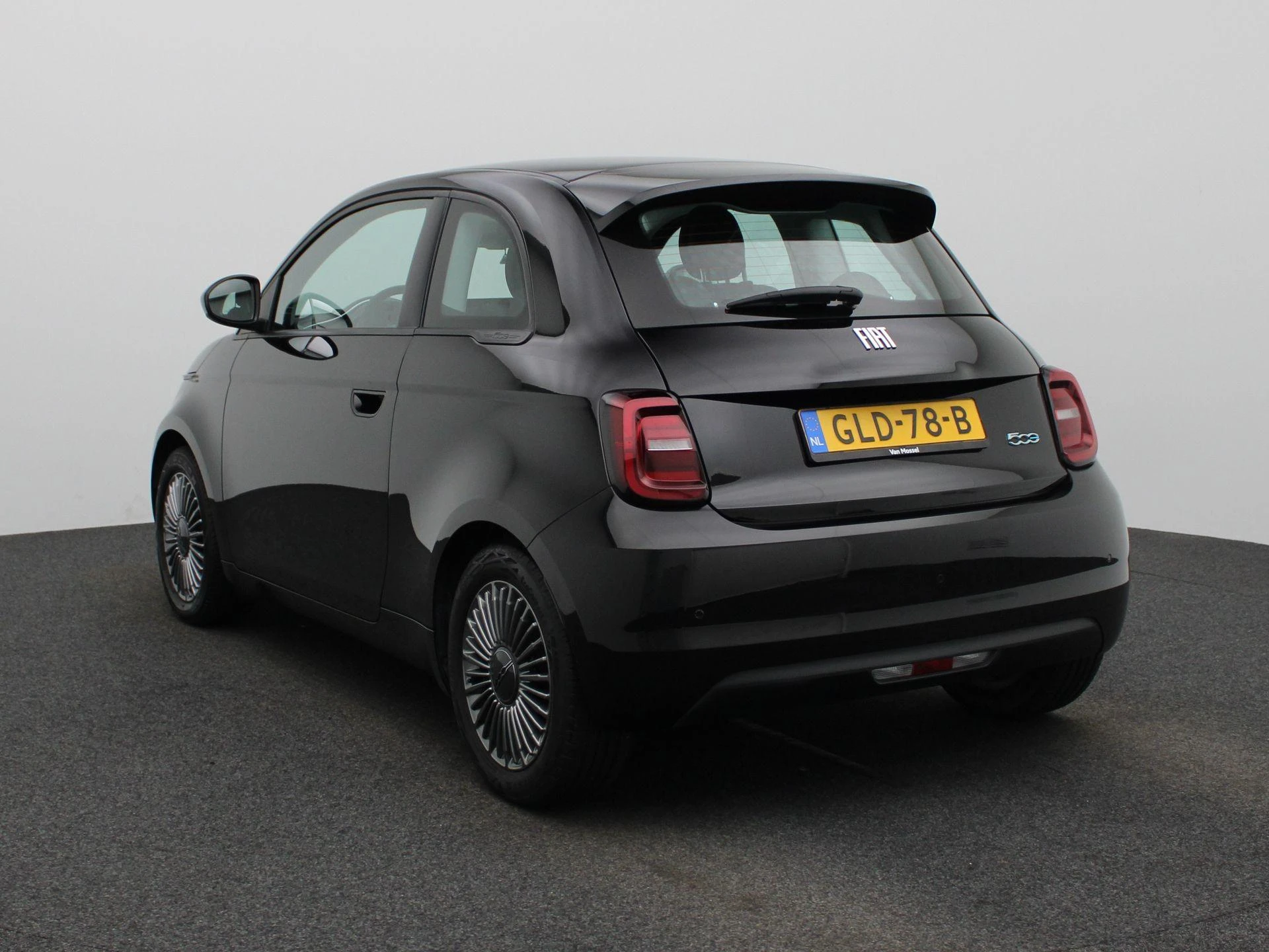 Fiat-500-image-1