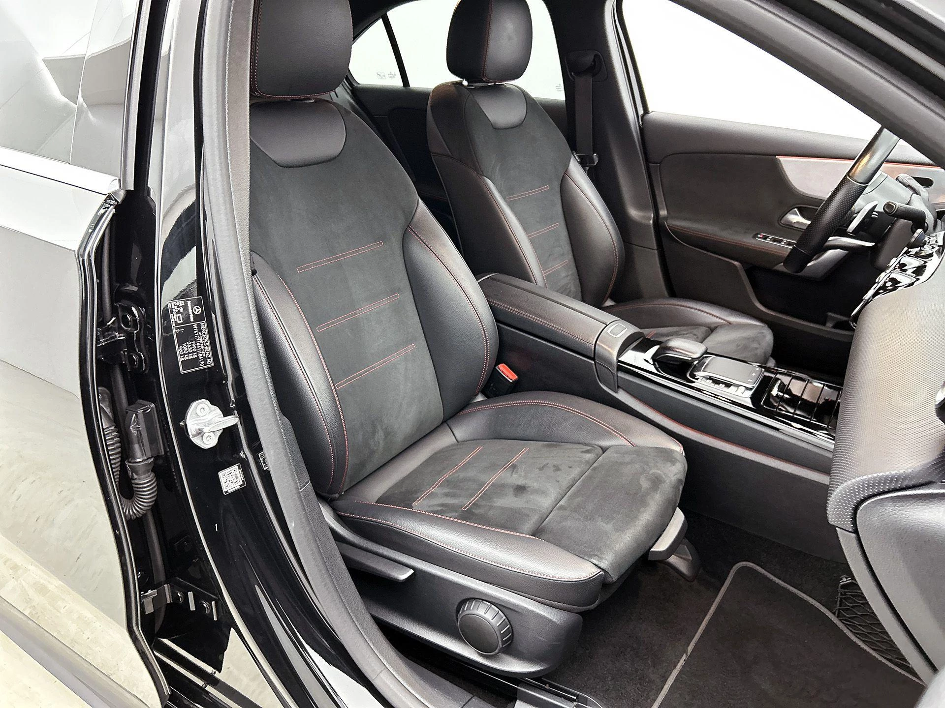 Mercedes-Benz-A-Klasse-image-42