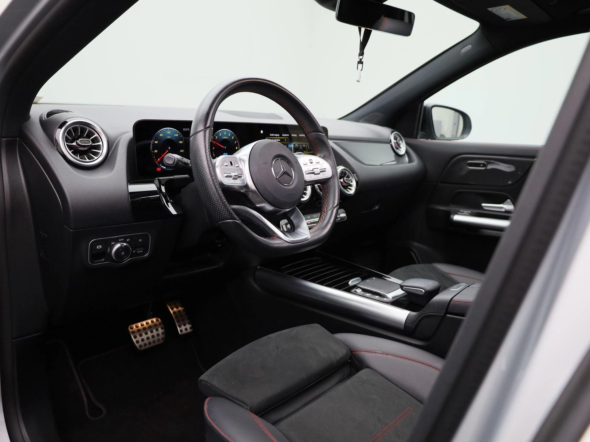 Mercedes-Benz GLA 250 e AMG Line