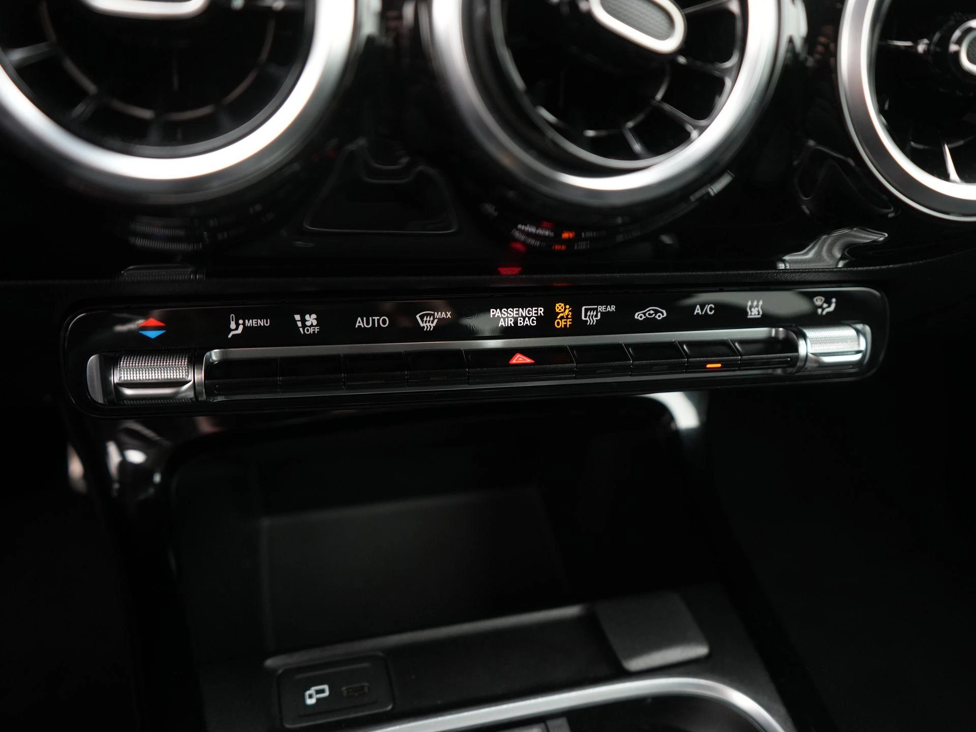 Mercedes-Benz-A-Klasse-image-19