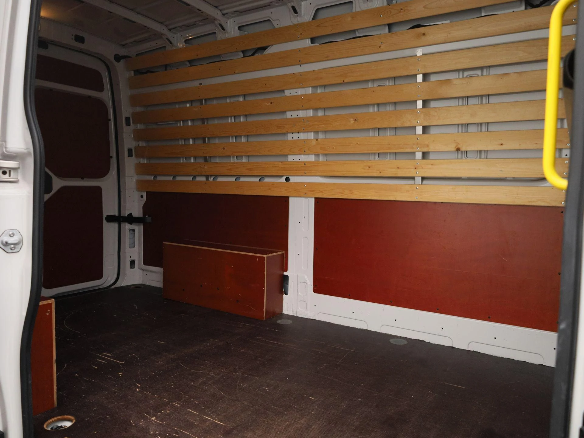 Volkswagen-Crafter-image-12