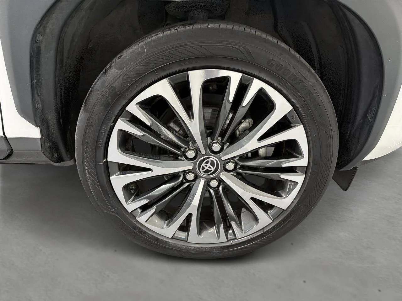 Toyota-Yaris Cross-image-5