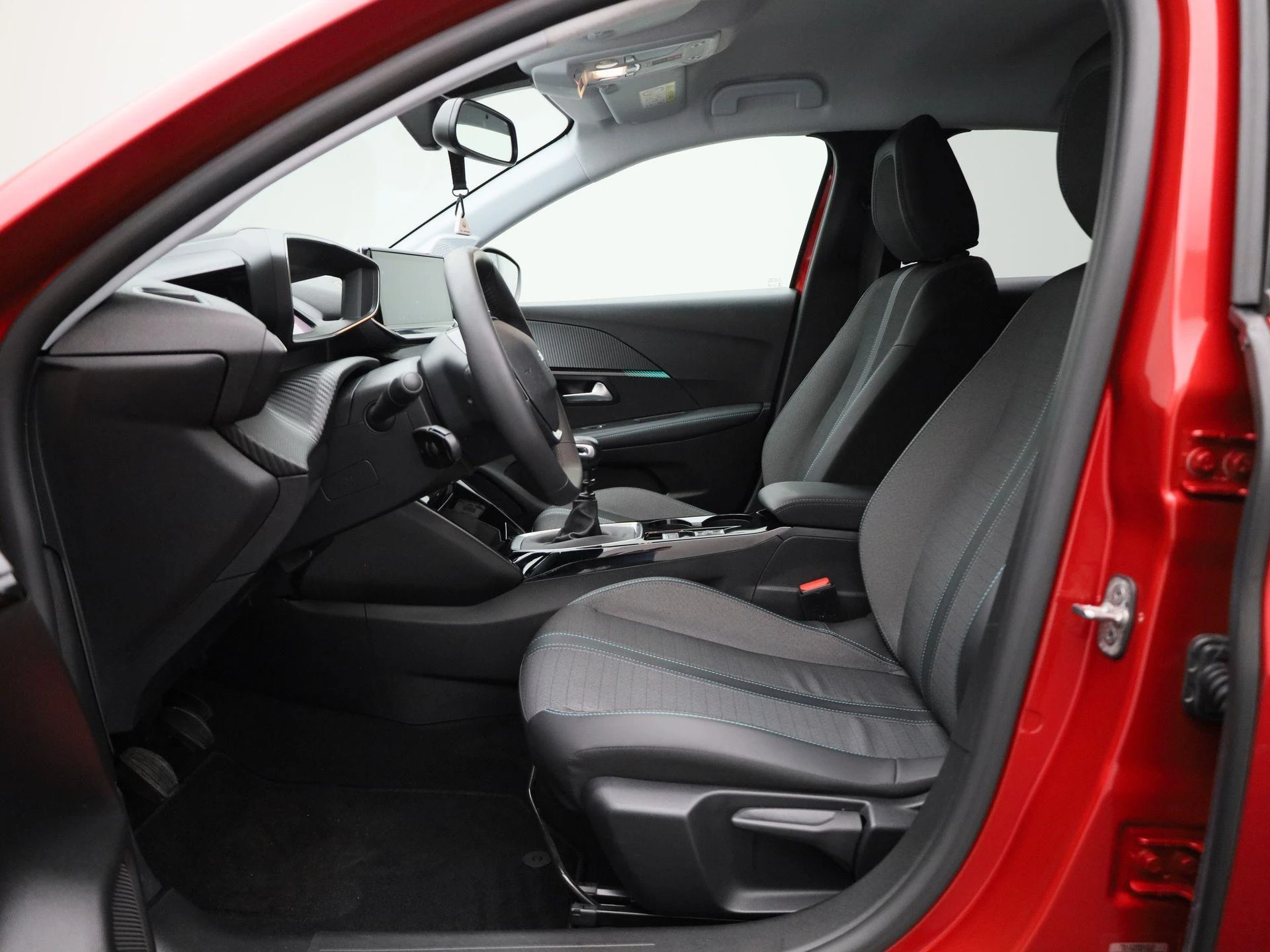 Peugeot 208 - 11