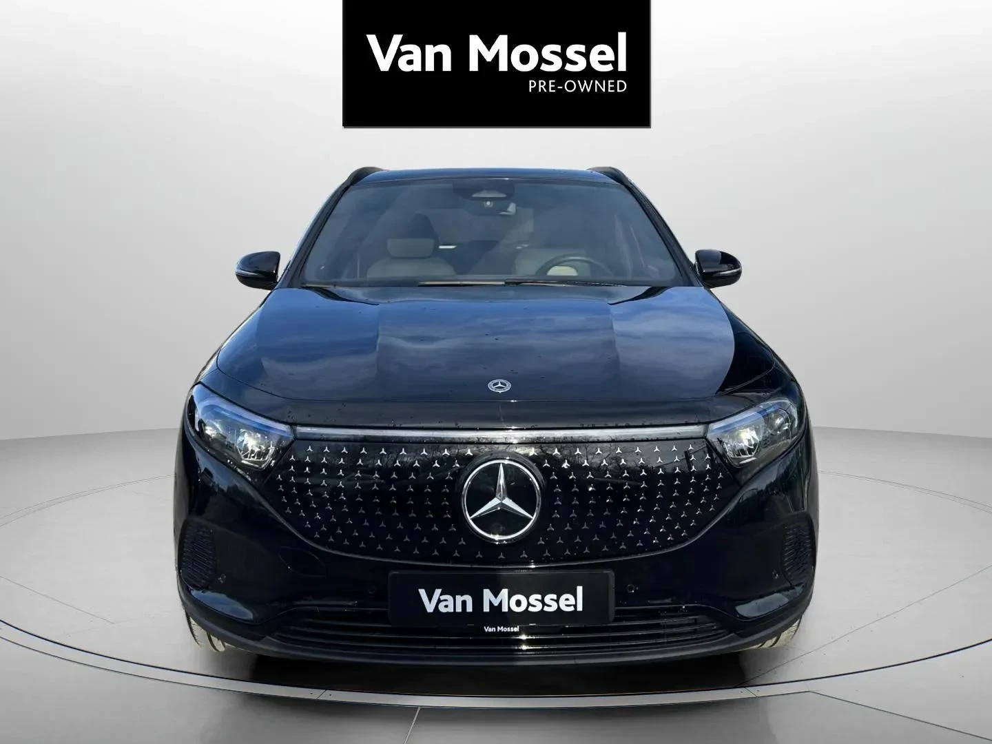 Mercedes-Benz-EQA-image-1