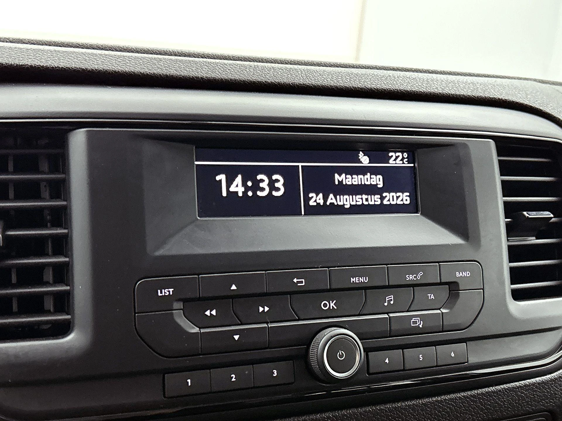 Opel-Vivaro-e-image-6