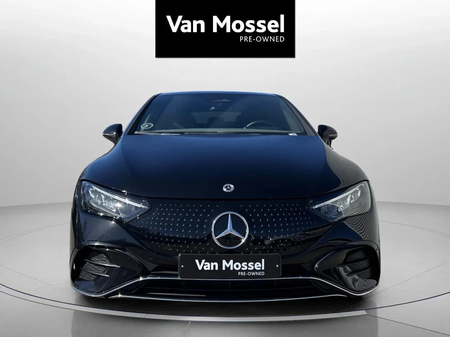Mercedes-Benz-EQE-image-1