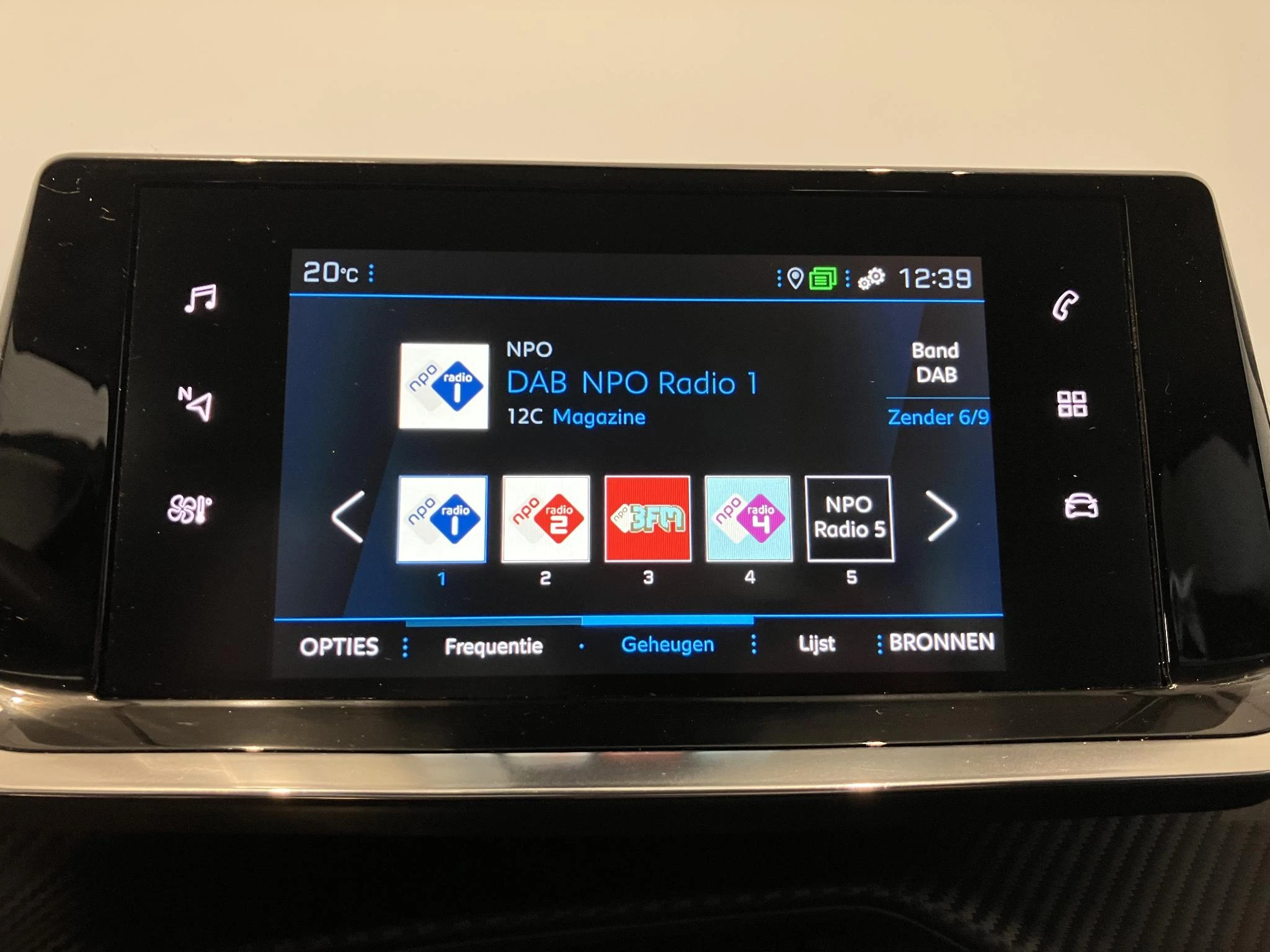 Peugeot-2008-image-23