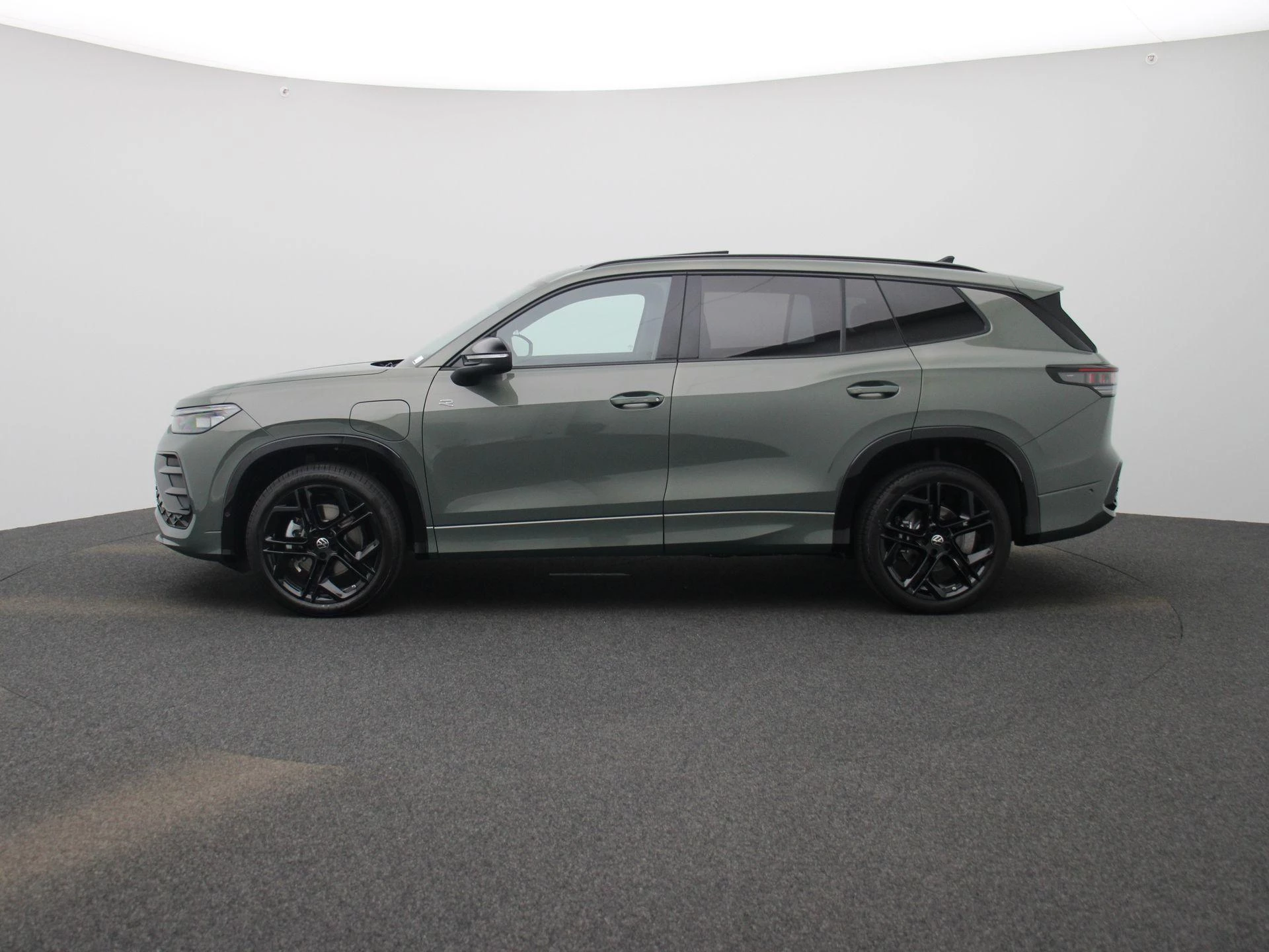 Volkswagen Tayron 1.5 eHybrid R-Line Edition 204 PK|