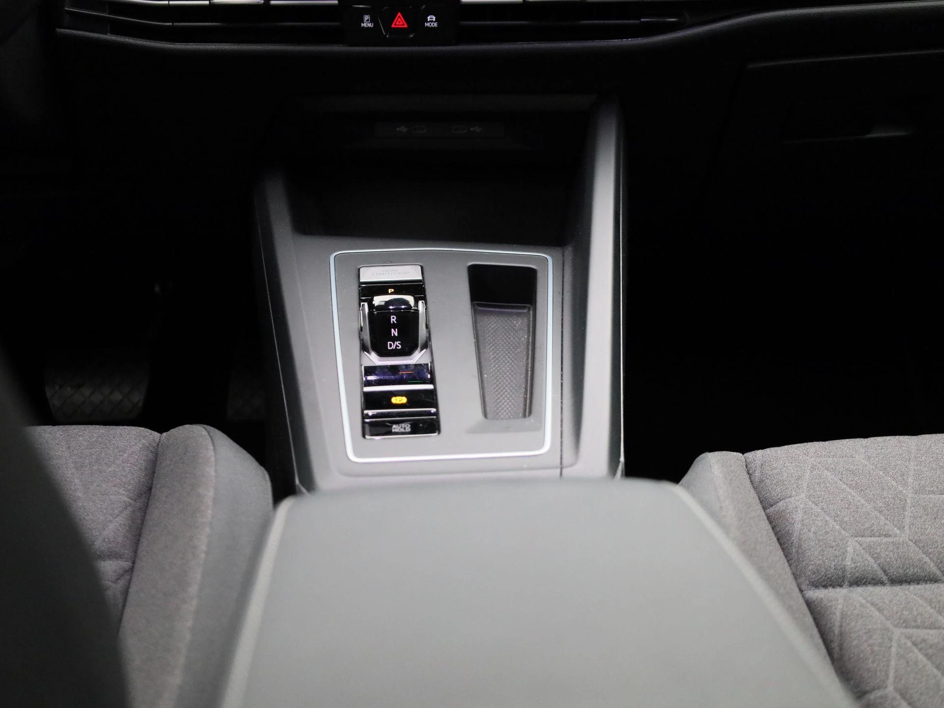 Volkswagen Golf 1.5 eHybrid Life Edition