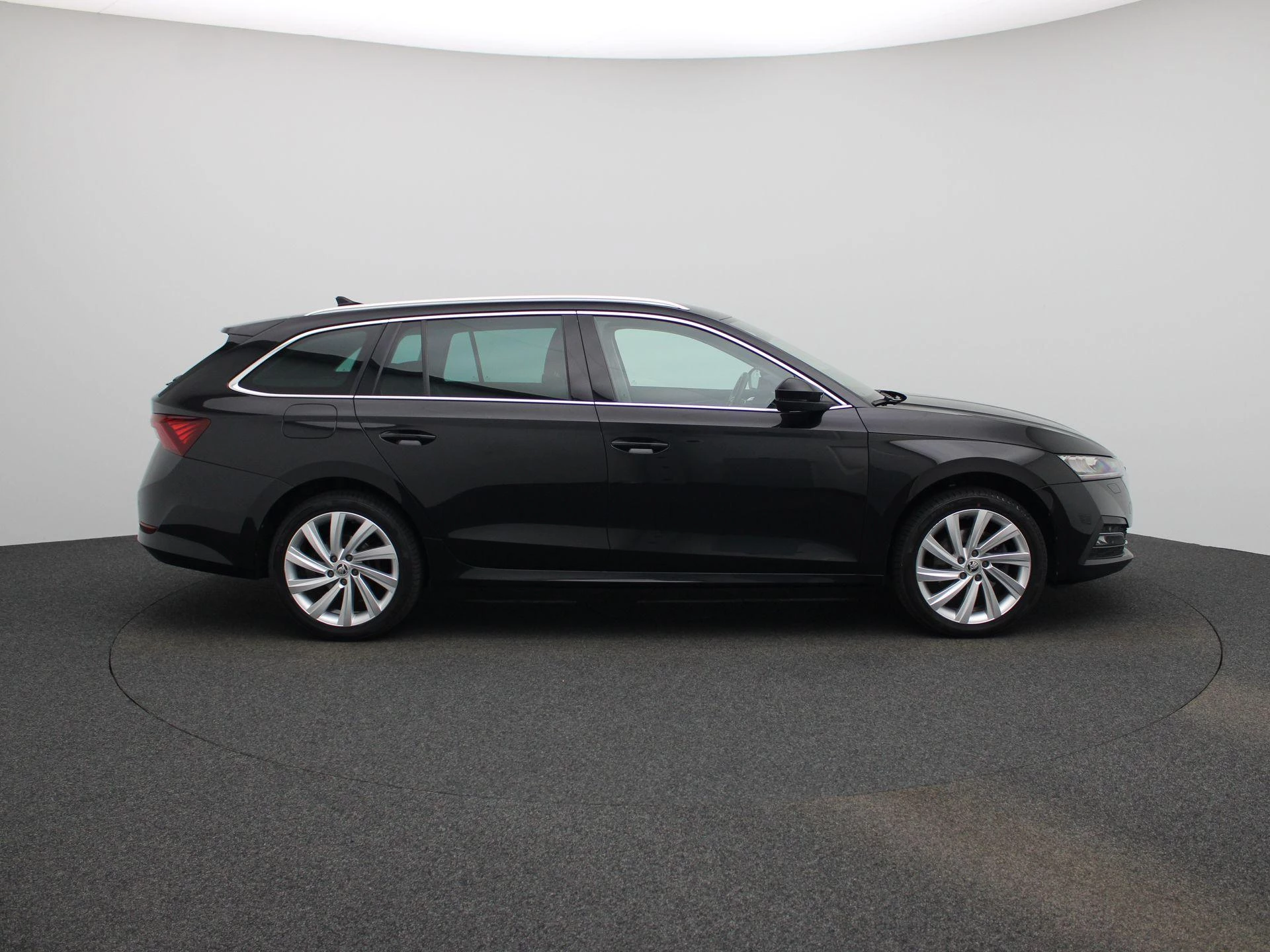 Škoda Octavia Combi 1.4 TSI PHEV 150kW DSG6 Ambition