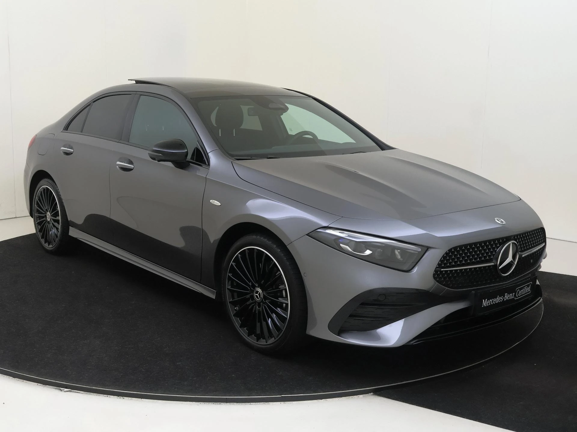 Mercedes-Benz A-Klasse 250 e Business Solution AMG