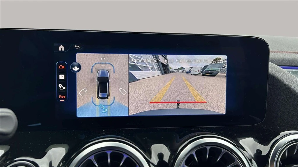 Mercedes-Benz-EQA-image-16