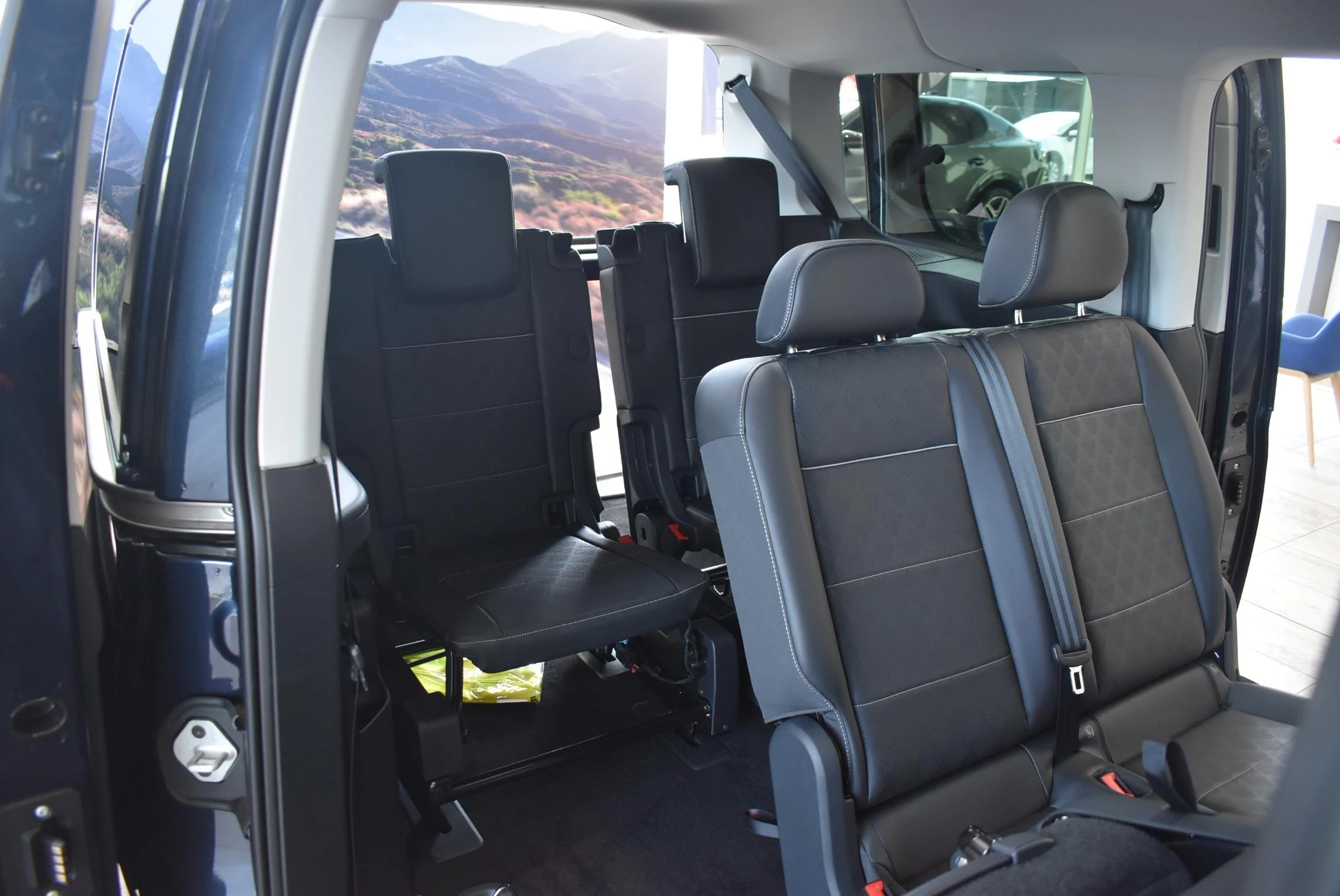 Ford Tourneo Connect 1.5 EcoBoost PHEV L2 Limited/Titanium