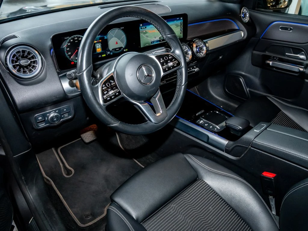 Mercedes-Benz-EQB 250-image-8